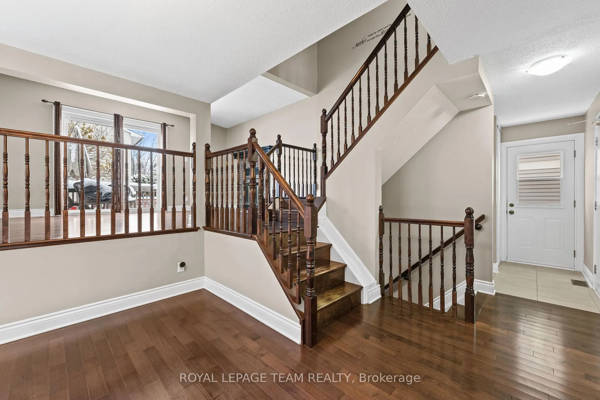 Photo 14 of 828 Kingfisher Crescent, Ottawa, Chatelaine Village — HOMEH
