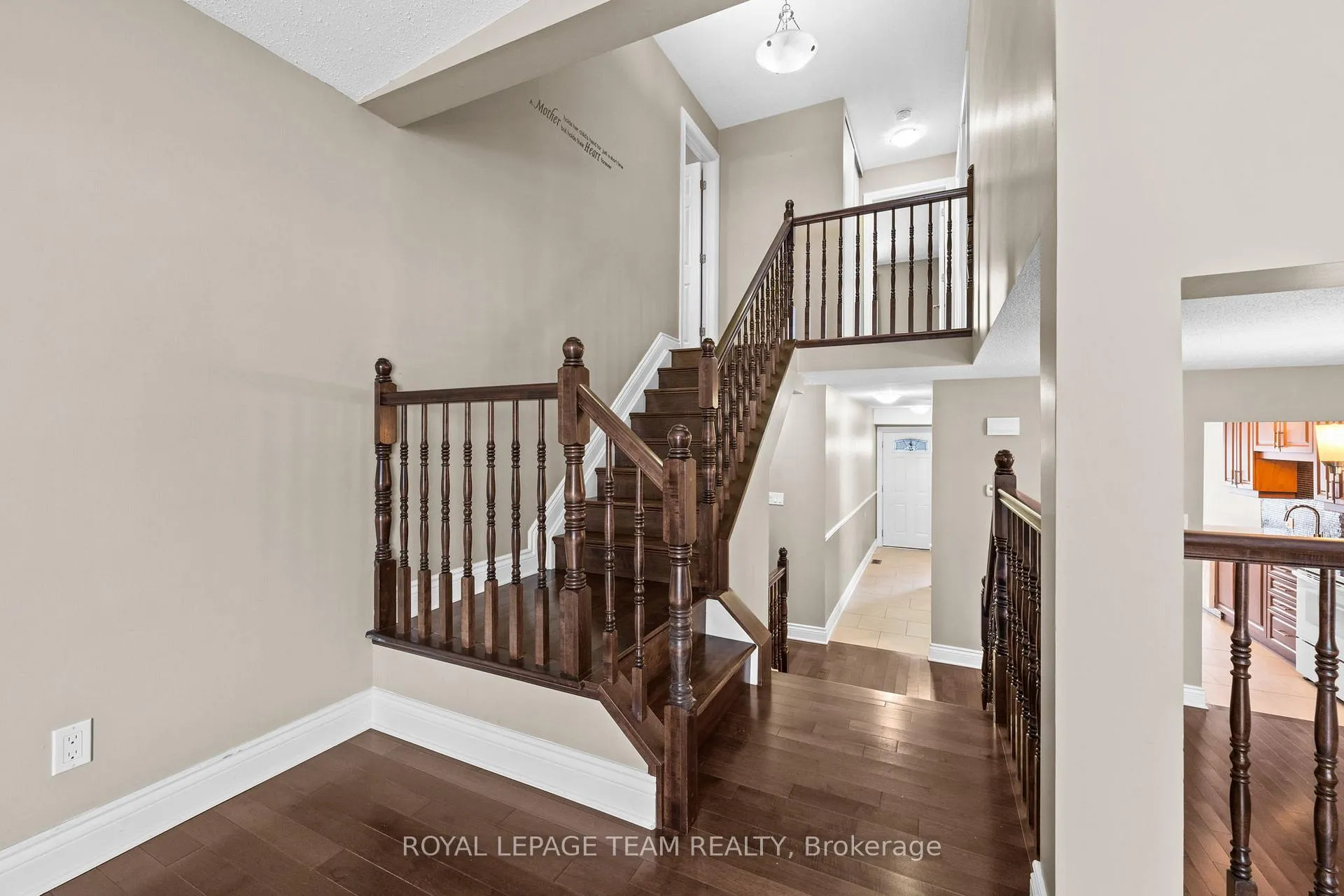 Photo 22 of 828 Kingfisher Crescent, Ottawa, Chatelaine Village — HOMEH