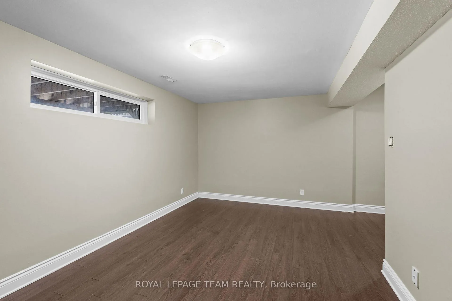 Photo 35 of 828 Kingfisher Crescent, Ottawa, Chatelaine Village — HOMEH