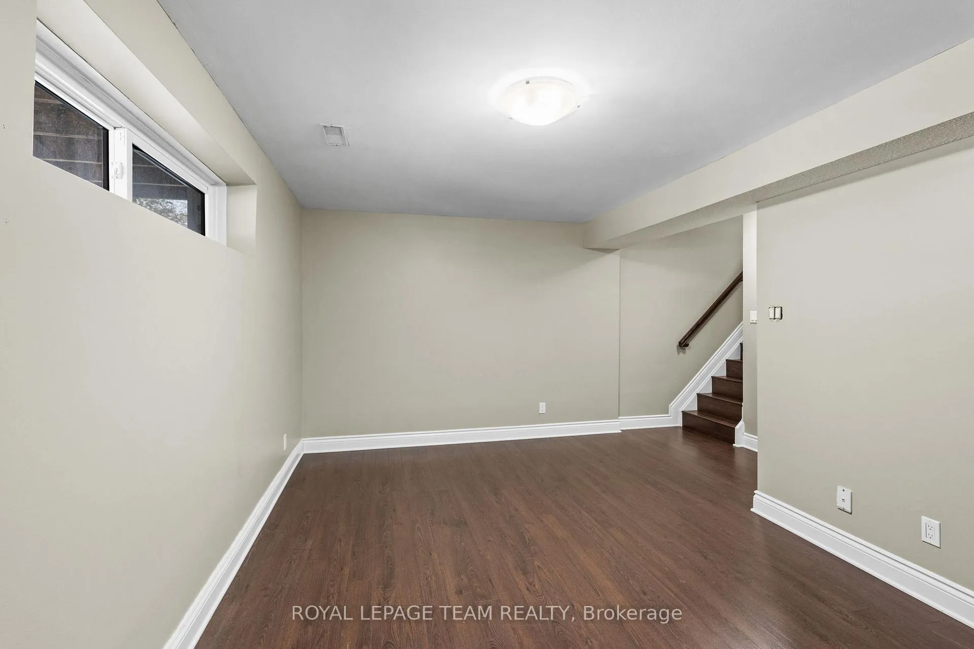 Photo 36 of 828 Kingfisher Crescent, Ottawa, Chatelaine Village — HOMEH
