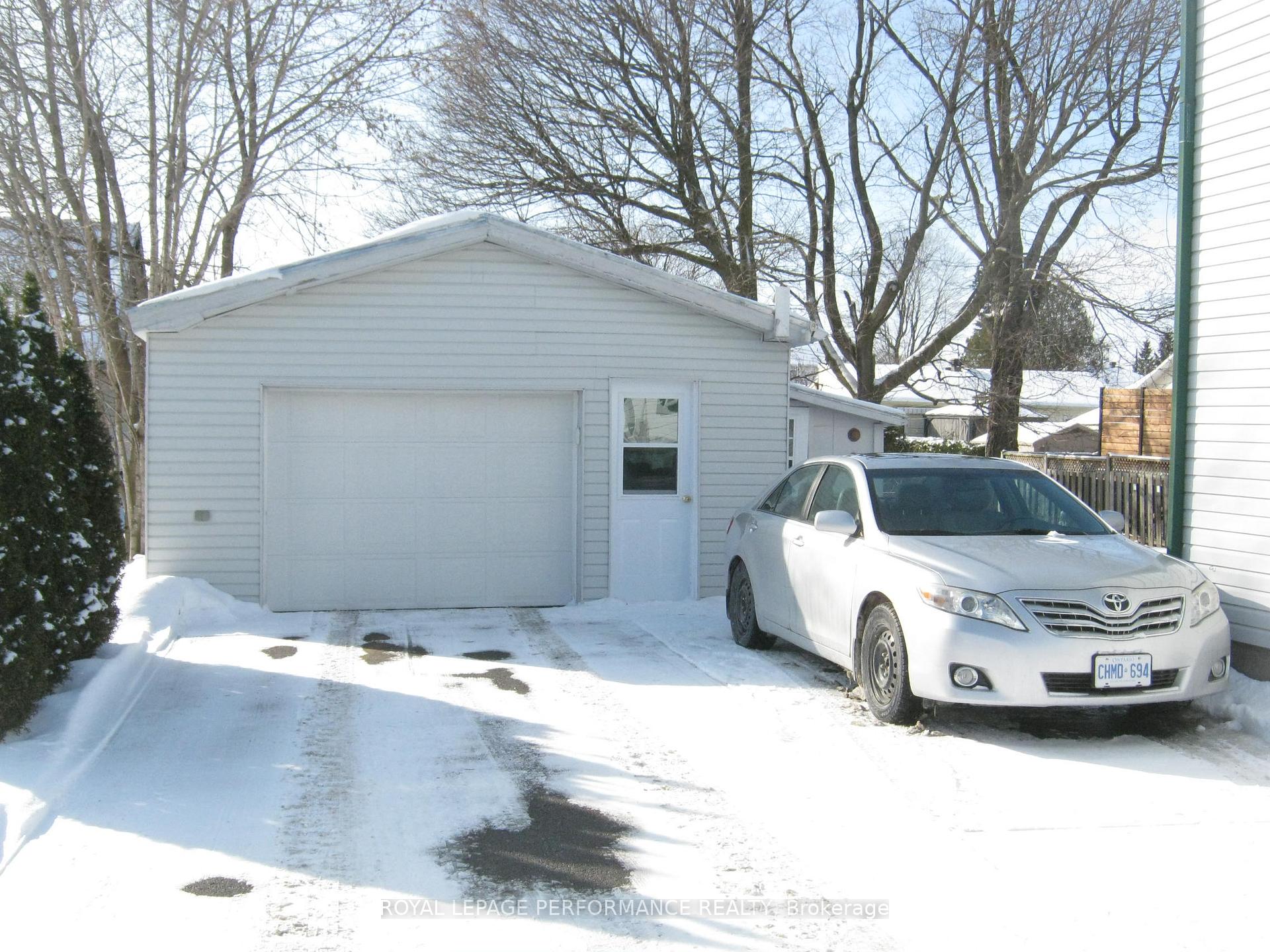 Photo 3 of 170 Bishop Street N, North Glengarry, Alexandria — HOMEH