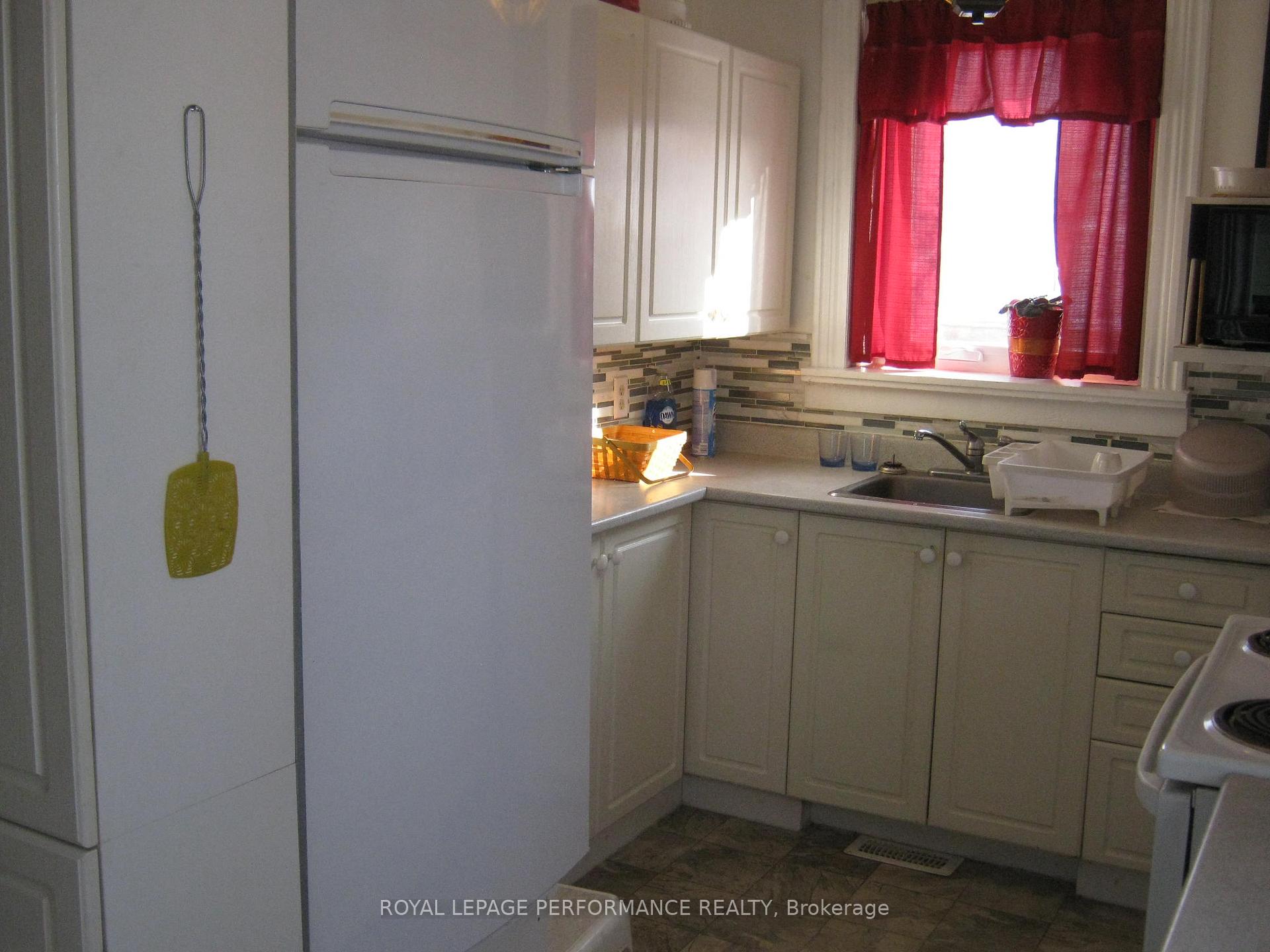 Photo 8 of 170 Bishop Street N, North Glengarry, Alexandria — HOMEH