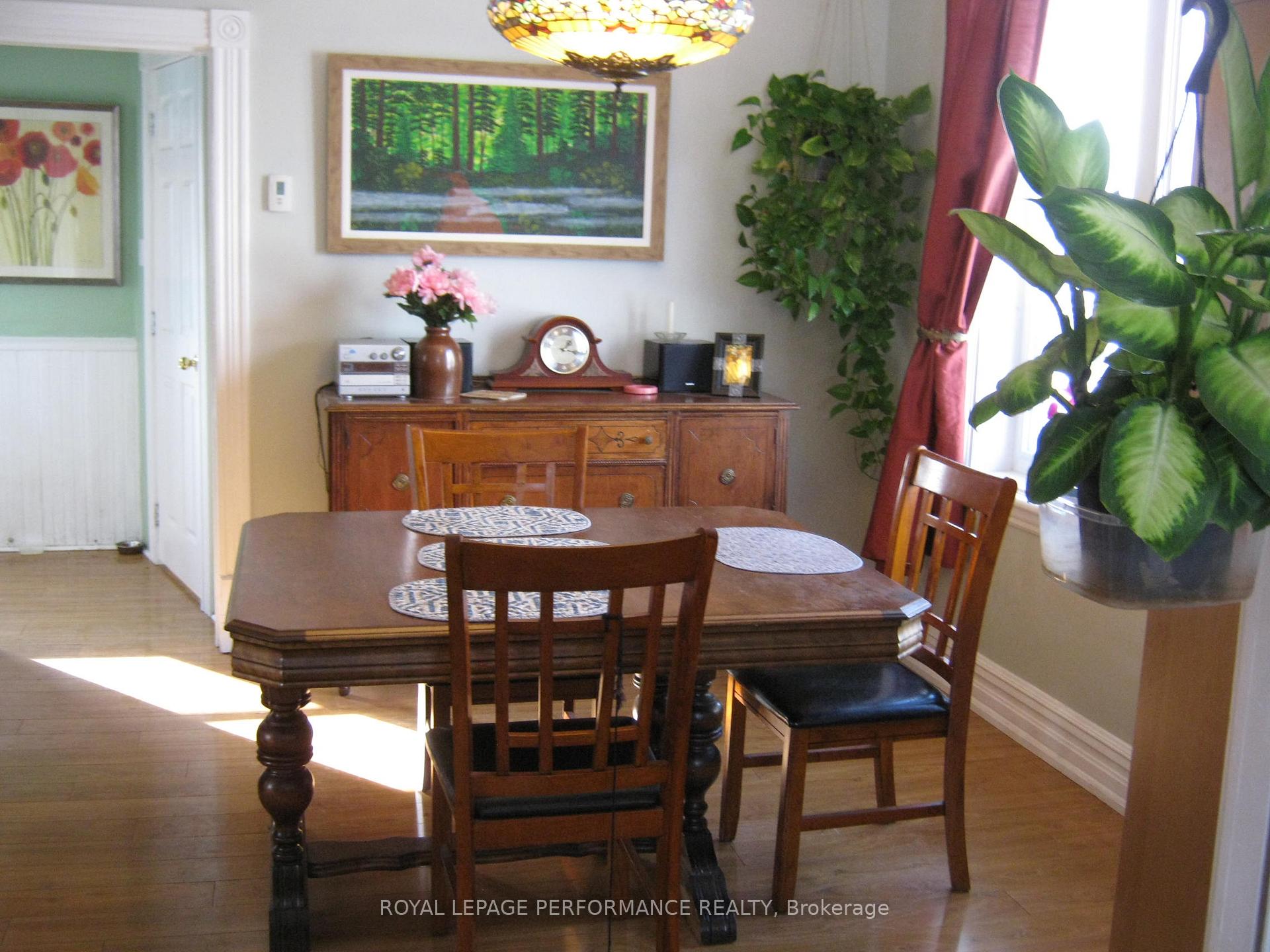 Photo 9 of 170 Bishop Street N, North Glengarry, Alexandria — HOMEH