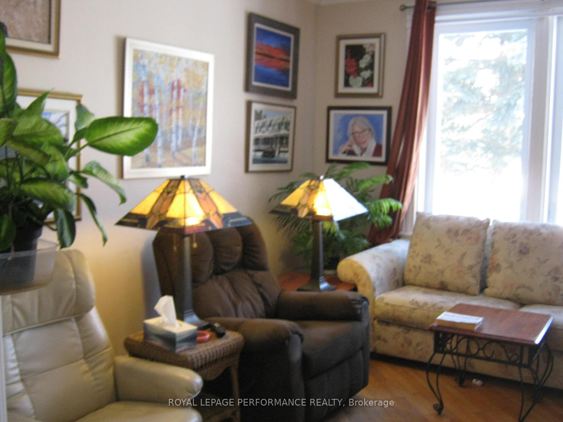 Photo 14 of 170 Bishop Street N, North Glengarry, Alexandria — HOMEH