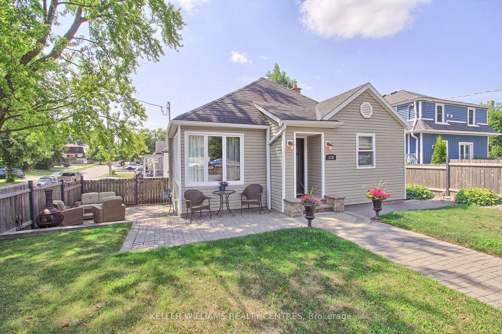 Photo 1 of 678 Crescent Road, Newmarket, Gorham-College Manor — HOMEH