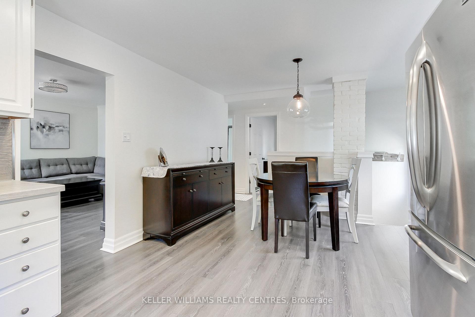 Photo 11 of 678 Crescent Road, Newmarket, Gorham-College Manor — HOMEH
