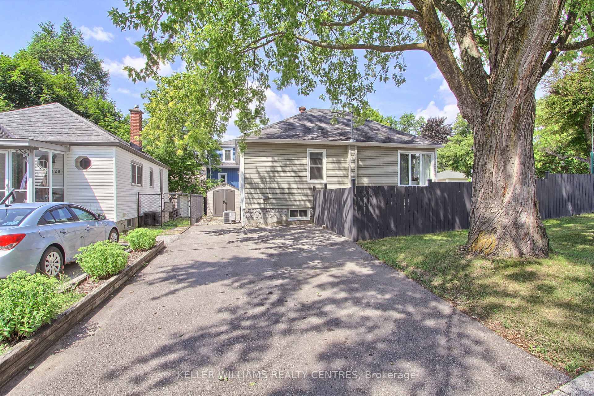 Photo 34 of 678 Crescent Road, Newmarket, Gorham-College Manor — HOMEH