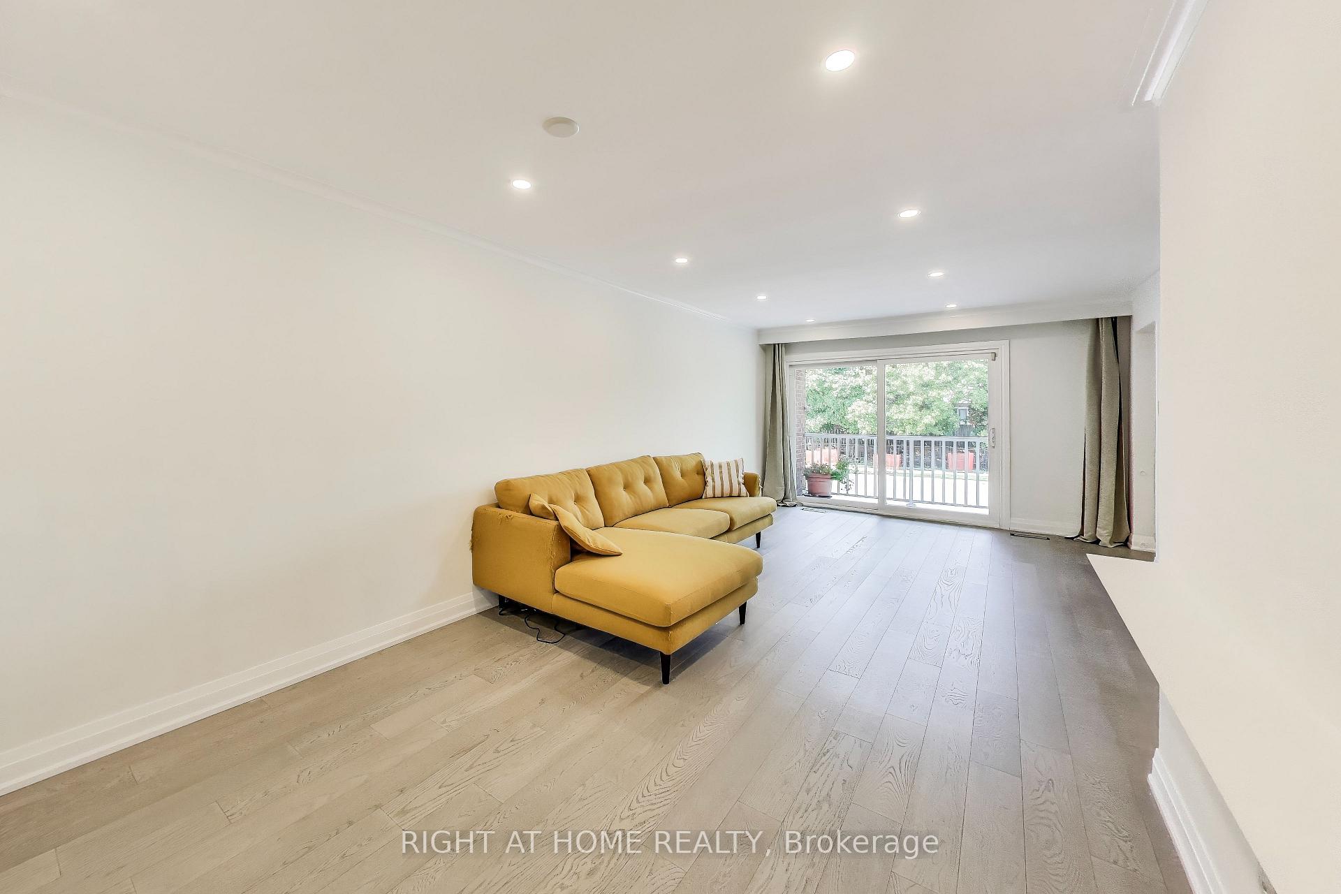 Photo 2 of 494 Meadows Boulevard, Mississauga, Rathwood — HOMEH