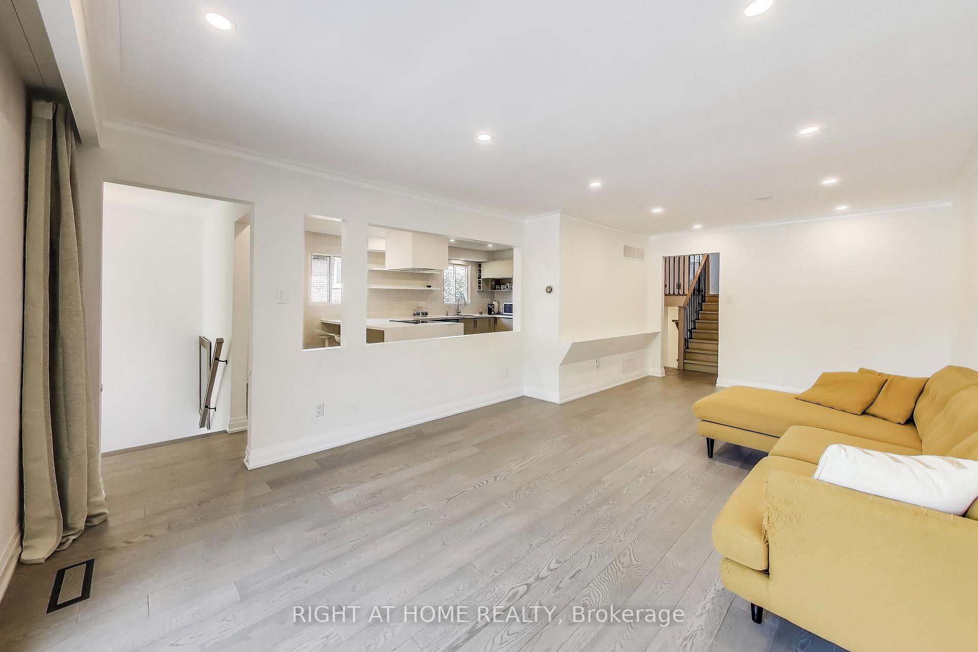 Photo 3 of 494 Meadows Boulevard, Mississauga, Rathwood — HOMEH