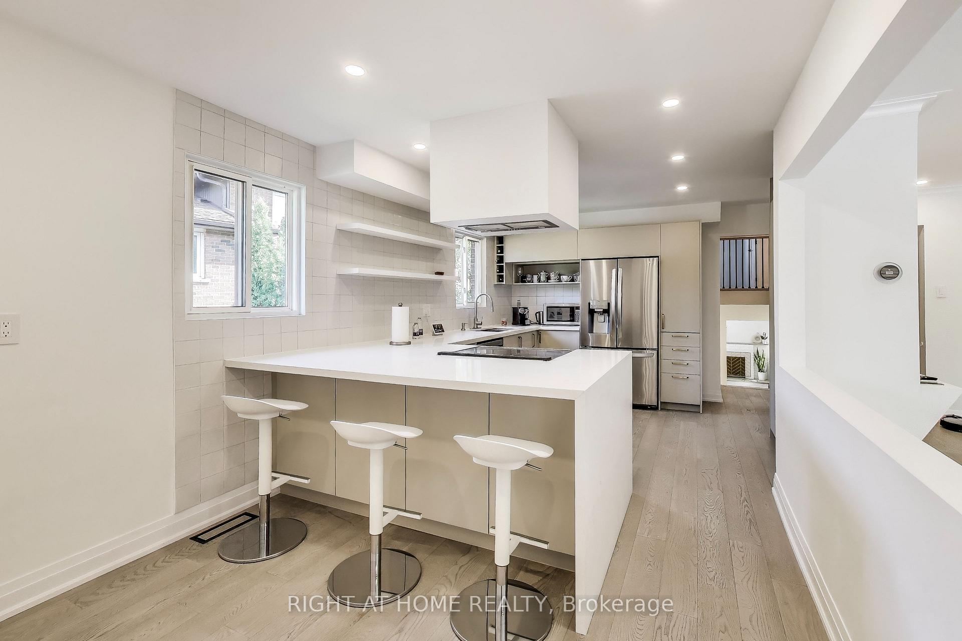 Photo 5 of 494 Meadows Boulevard, Mississauga, Rathwood — HOMEH