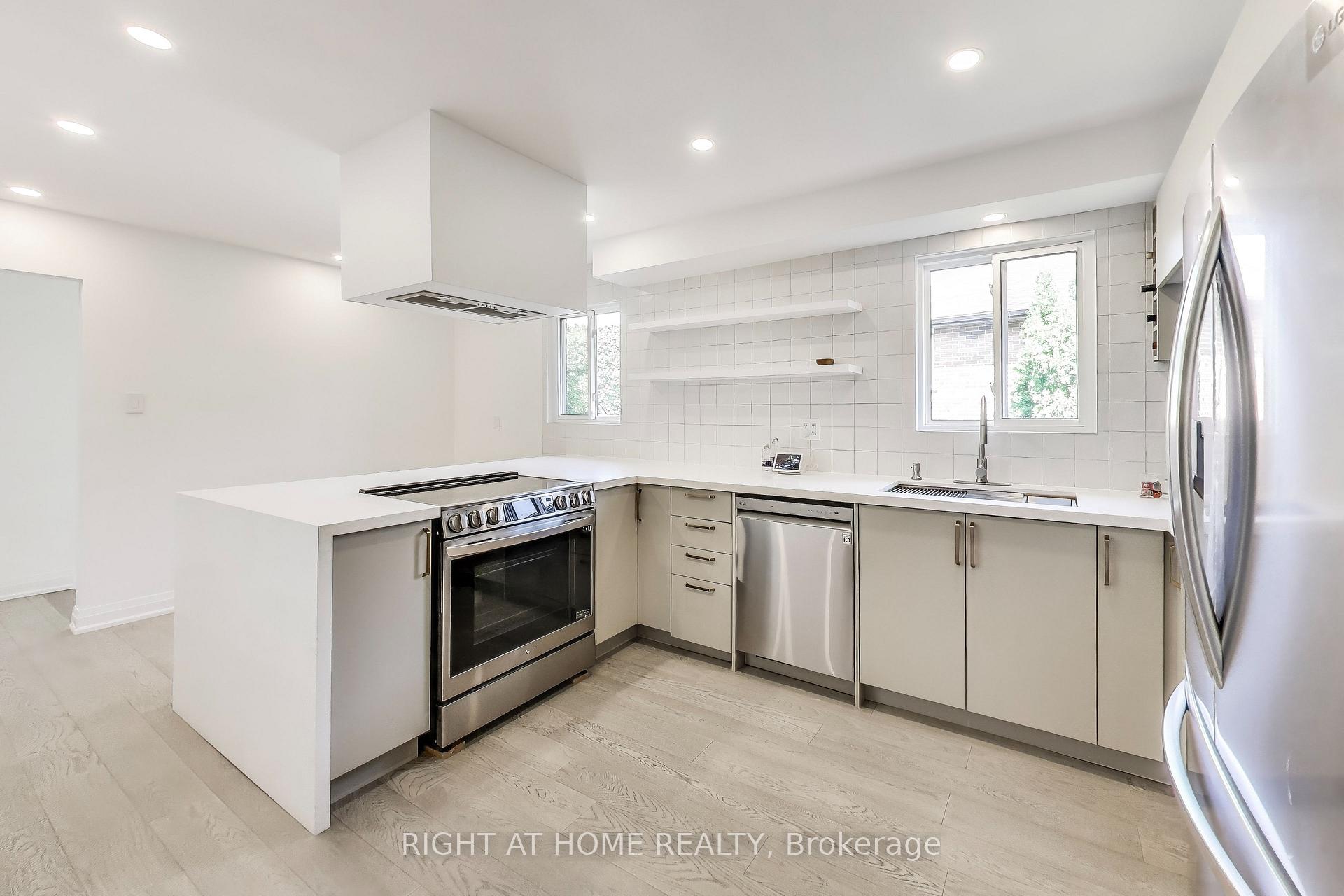Photo 7 of 494 Meadows Boulevard, Mississauga, Rathwood — HOMEH