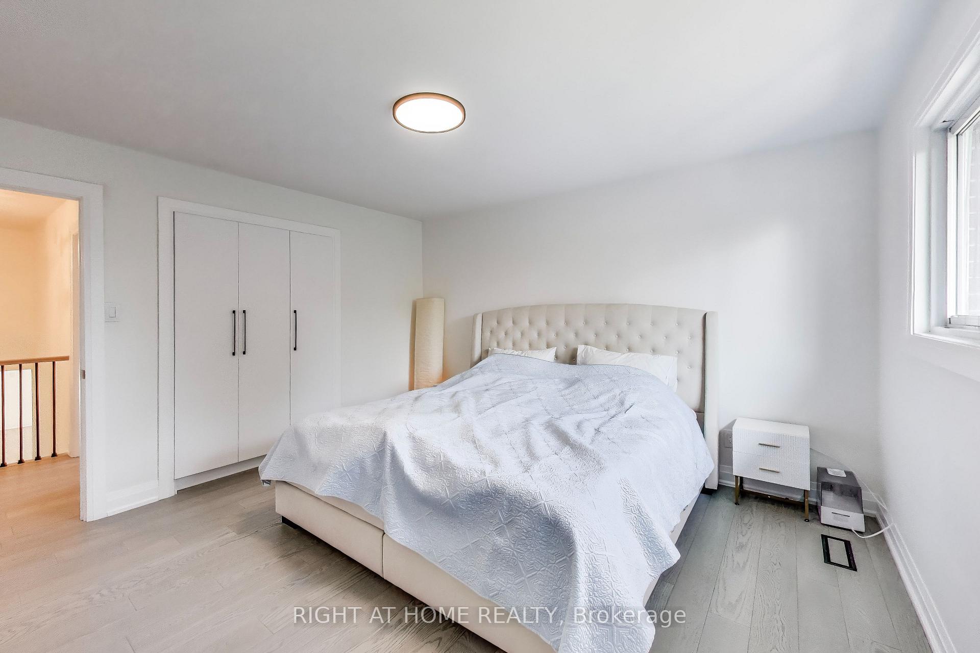 Photo 11 of 494 Meadows Boulevard, Mississauga, Rathwood — HOMEH