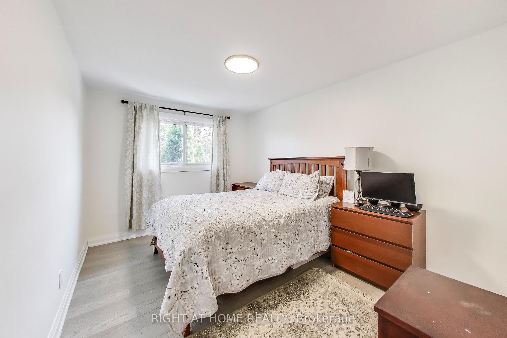 Photo 12 of 494 Meadows Boulevard, Mississauga, Rathwood — HOMEH