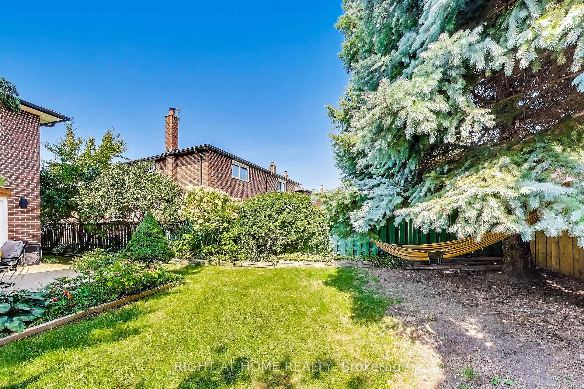 Photo 34 of 494 Meadows Boulevard, Mississauga, Rathwood — HOMEH