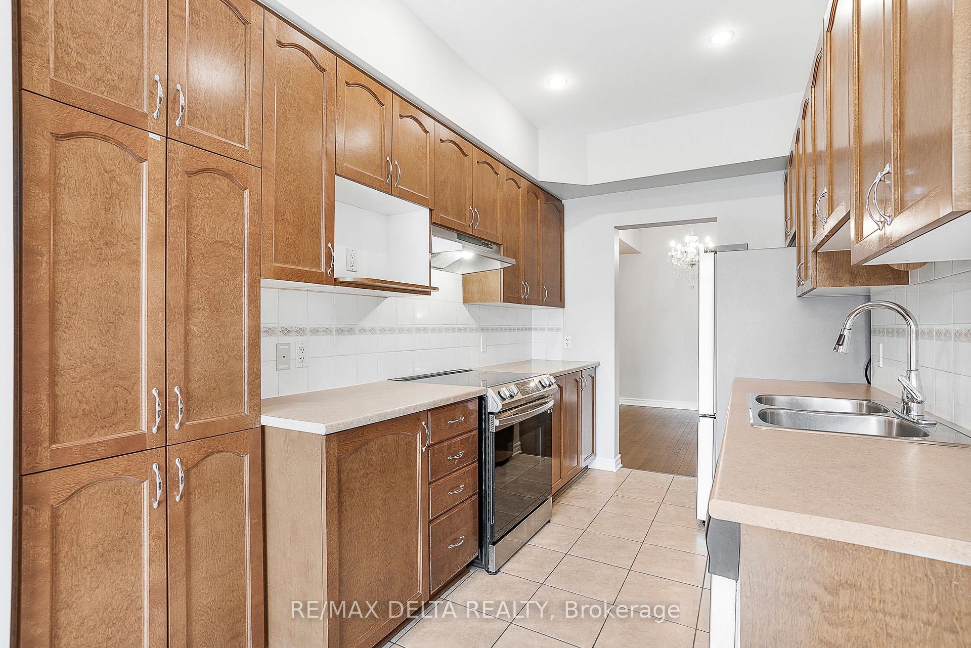 Photo 10 of 1429 Comfrey Crescent, Ottawa, Notting Hill/Summerside — HOMEH