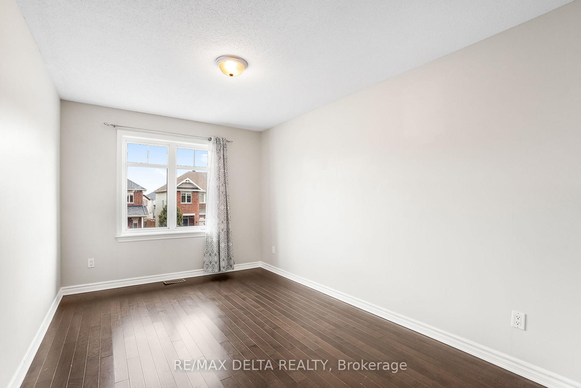 Photo 15 of 1429 Comfrey Crescent, Ottawa, Notting Hill/Summerside — HOMEH