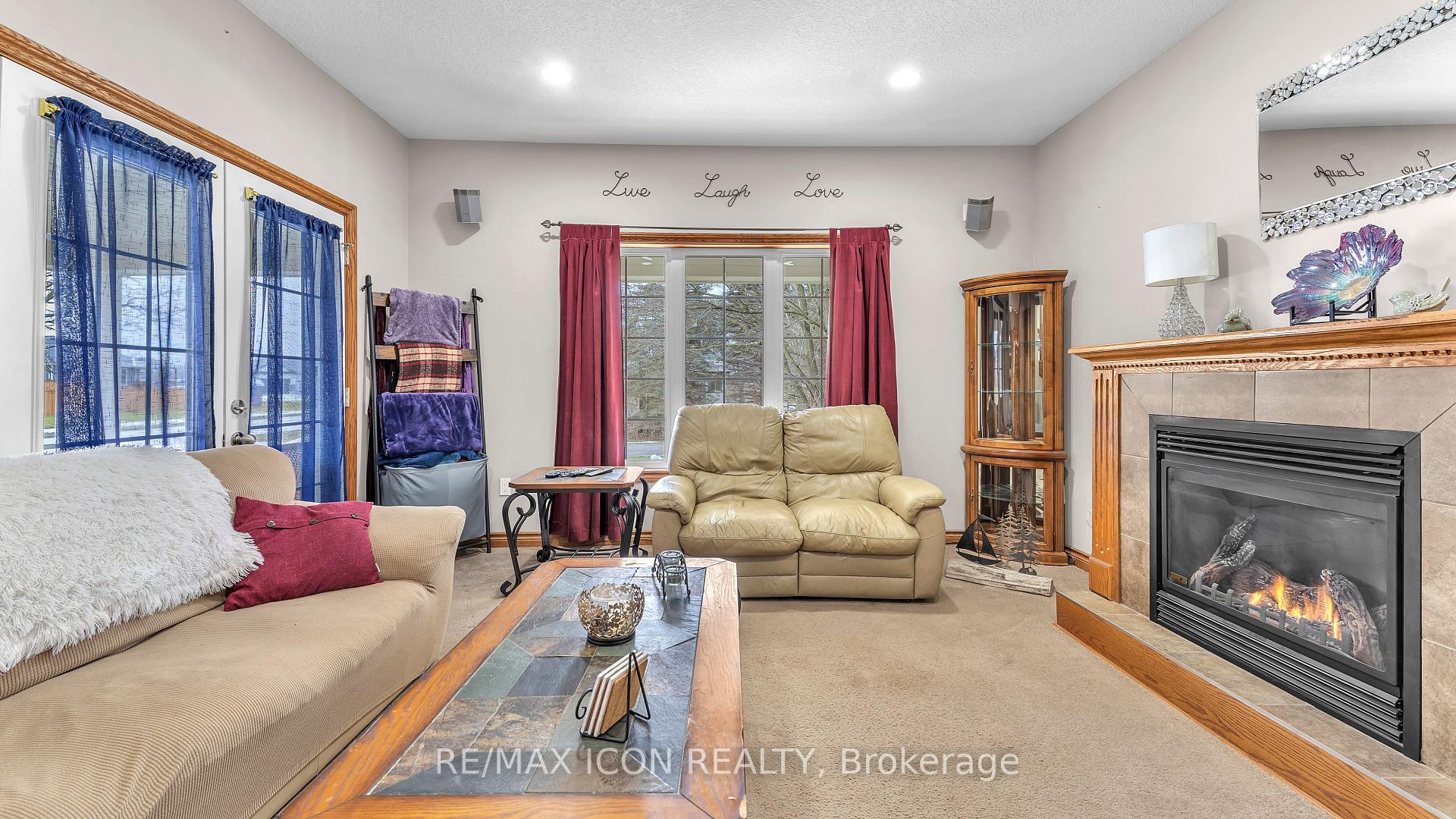 Photo 14 of 145 West Park Drive, North Middlesex, Parkhill — HOMEH