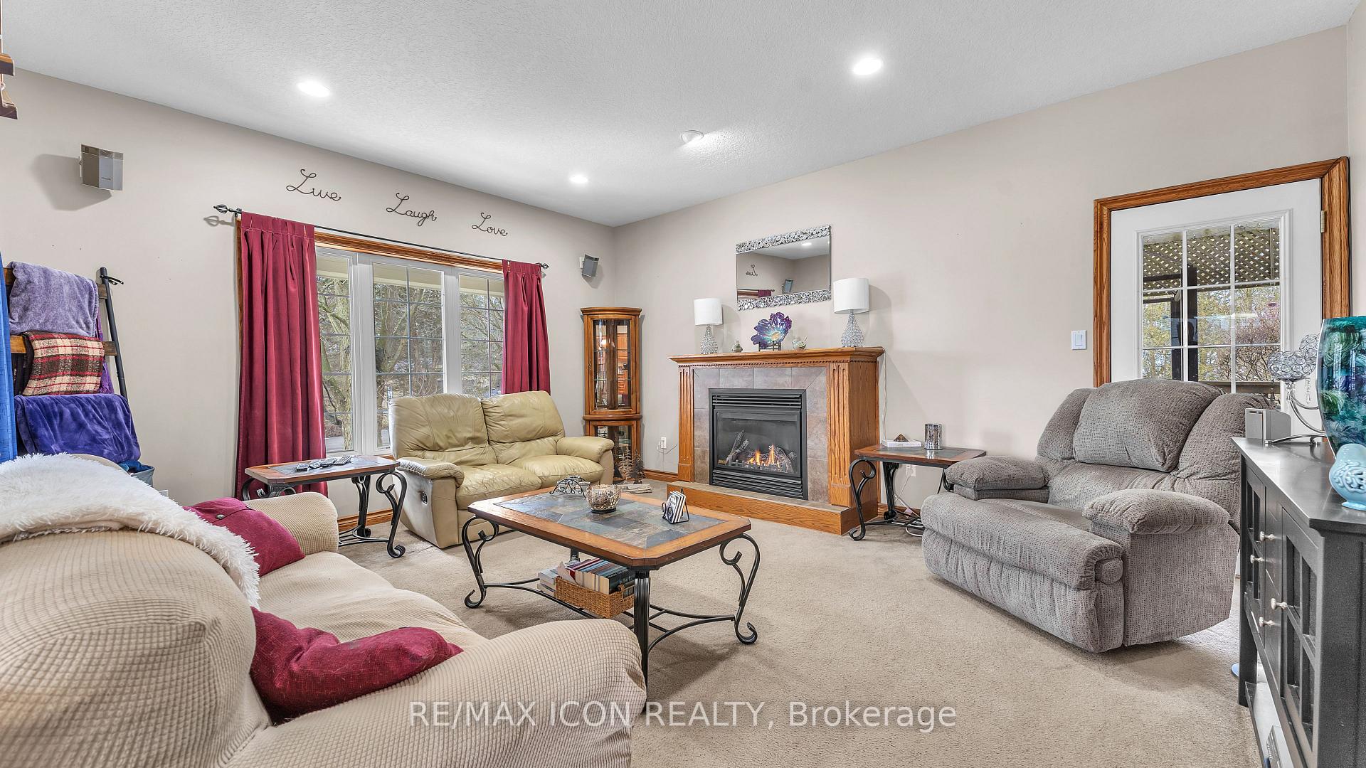 Photo 15 of 145 West Park Drive, North Middlesex, Parkhill — HOMEH