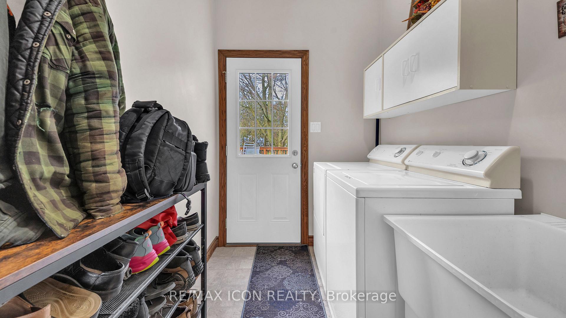 Photo 16 of 145 West Park Drive, North Middlesex, Parkhill — HOMEH