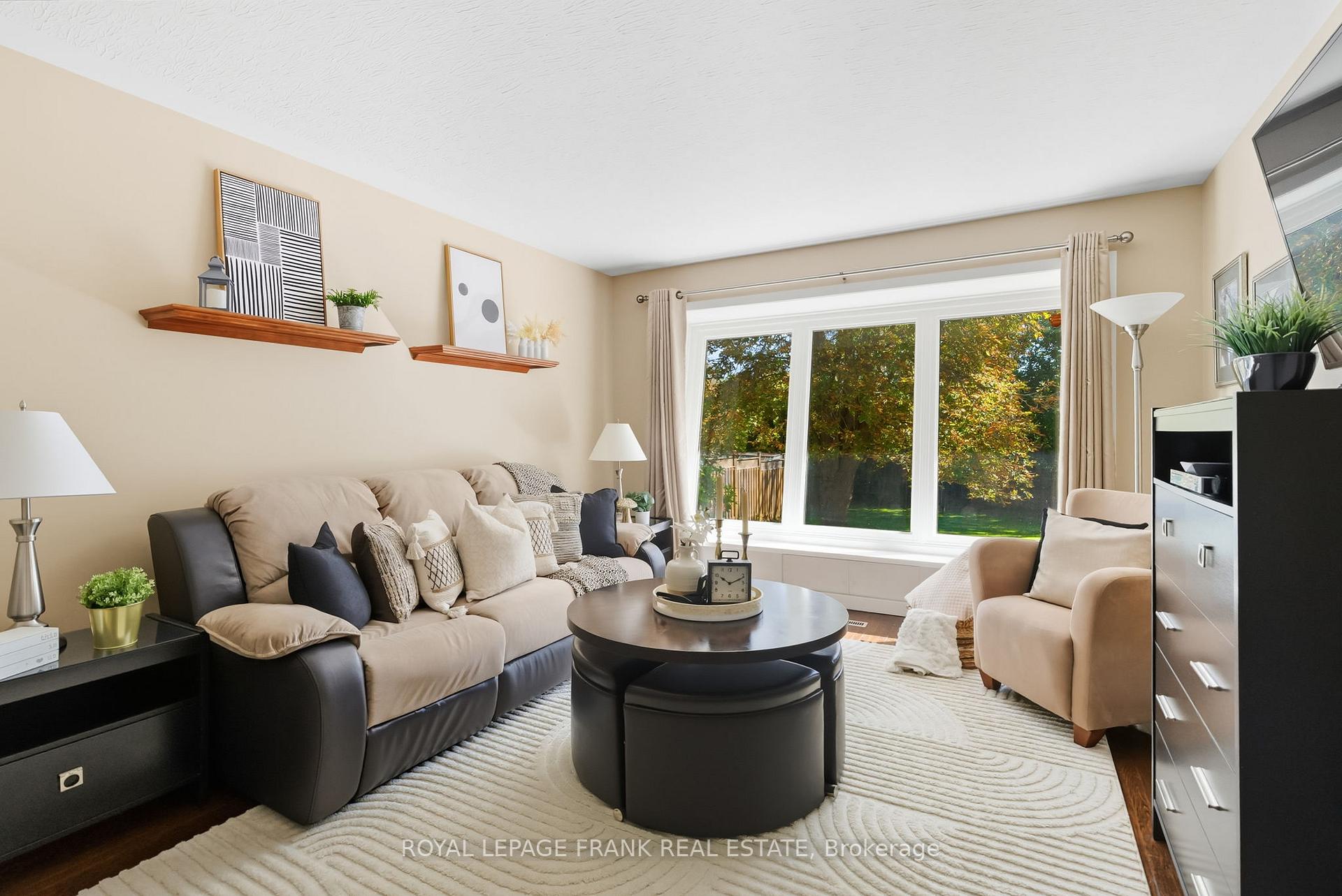 Photo 11 of 131 Jones Avenue, Oshawa, Centennial — HOMEH