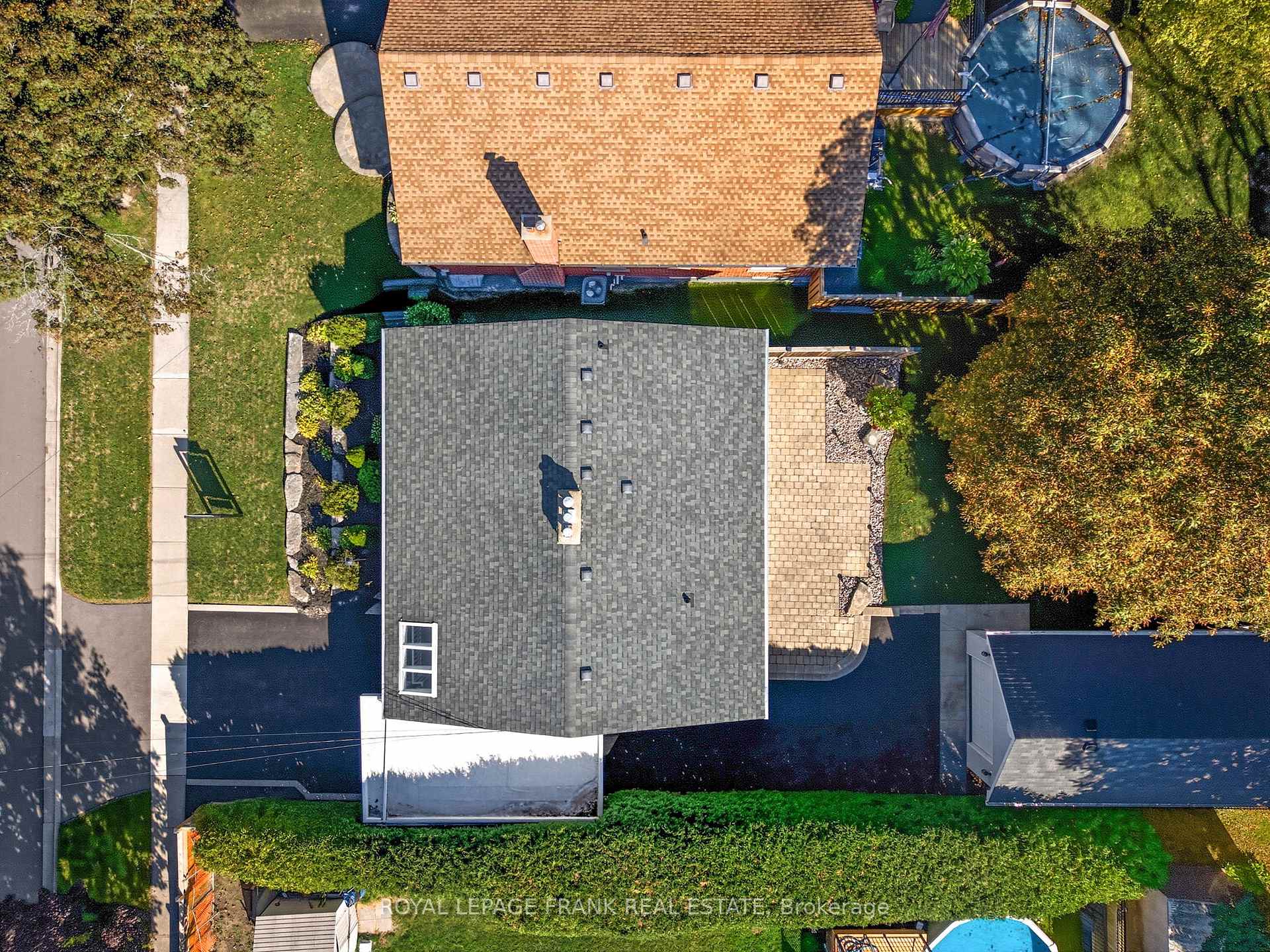 Photo 44 of 131 Jones Avenue, Oshawa, Centennial — HOMEH