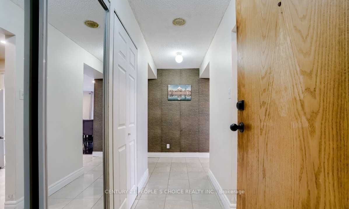 Photo 10 of Unit 411, 41 Markbrook Lane, Etobicoke, Mount Olive-Silverstone-Jamestown — HOMEH