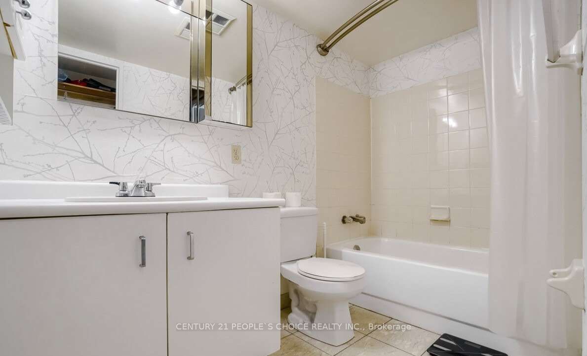 Photo 12 of Unit 411, 41 Markbrook Lane, Etobicoke, Mount Olive-Silverstone-Jamestown — HOMEH