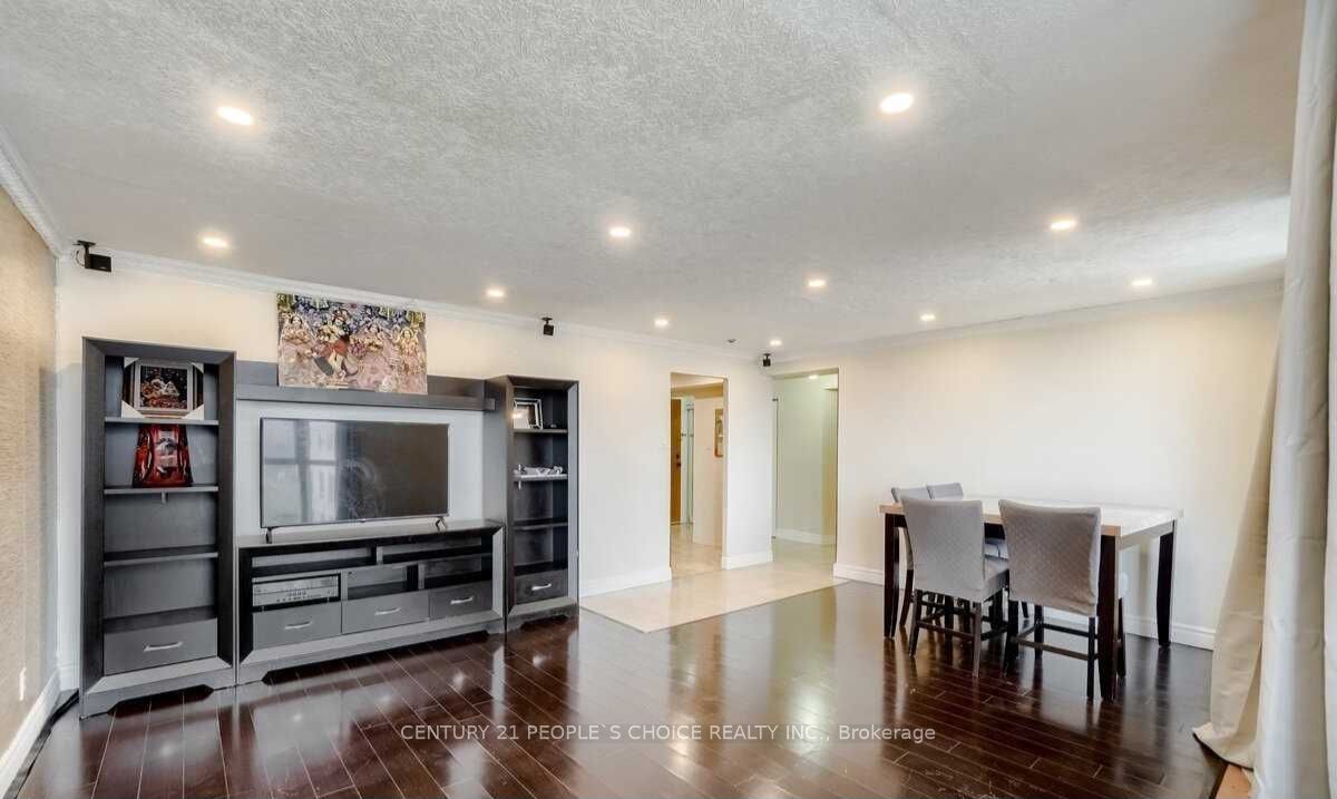 Photo 6 of Unit 411, 41 Markbrook Lane, Etobicoke, Mount Olive-Silverstone-Jamestown — HOMEH