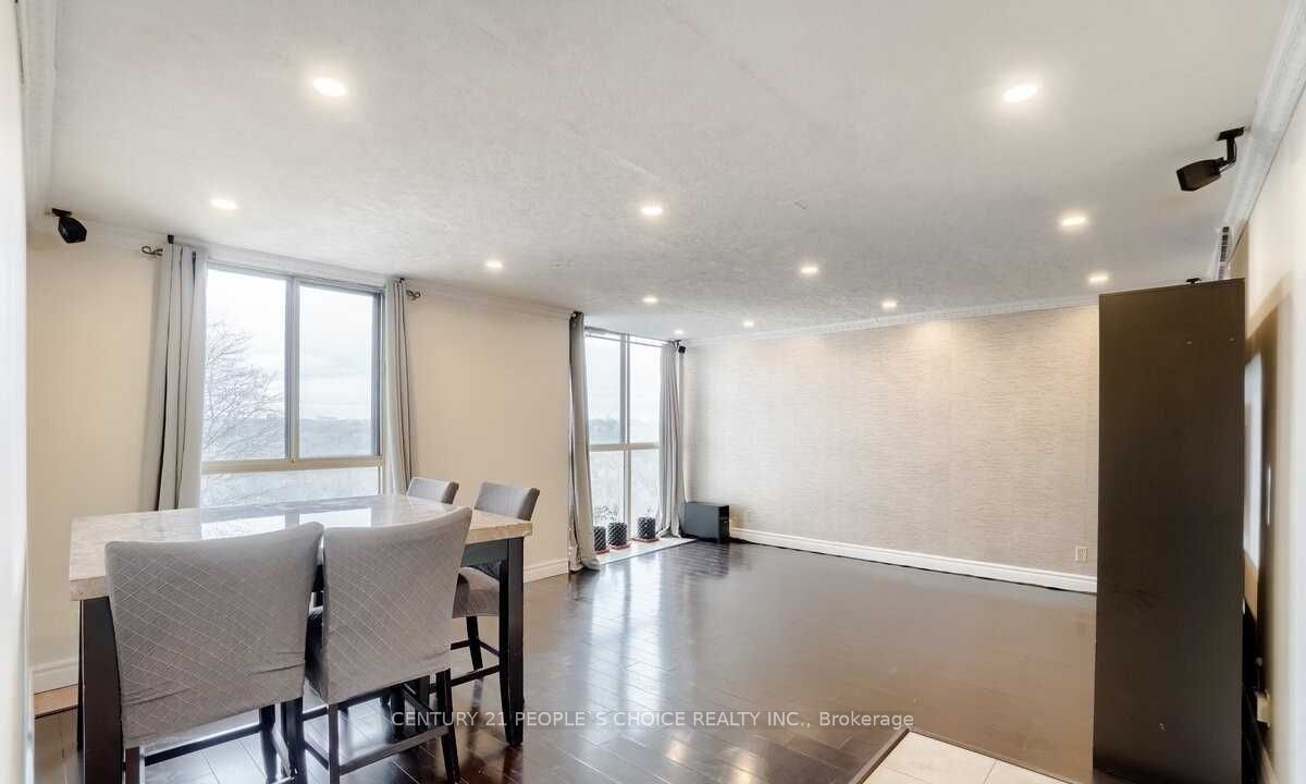 Photo 7 of Unit 411, 41 Markbrook Lane, Etobicoke, Mount Olive-Silverstone-Jamestown — HOMEH