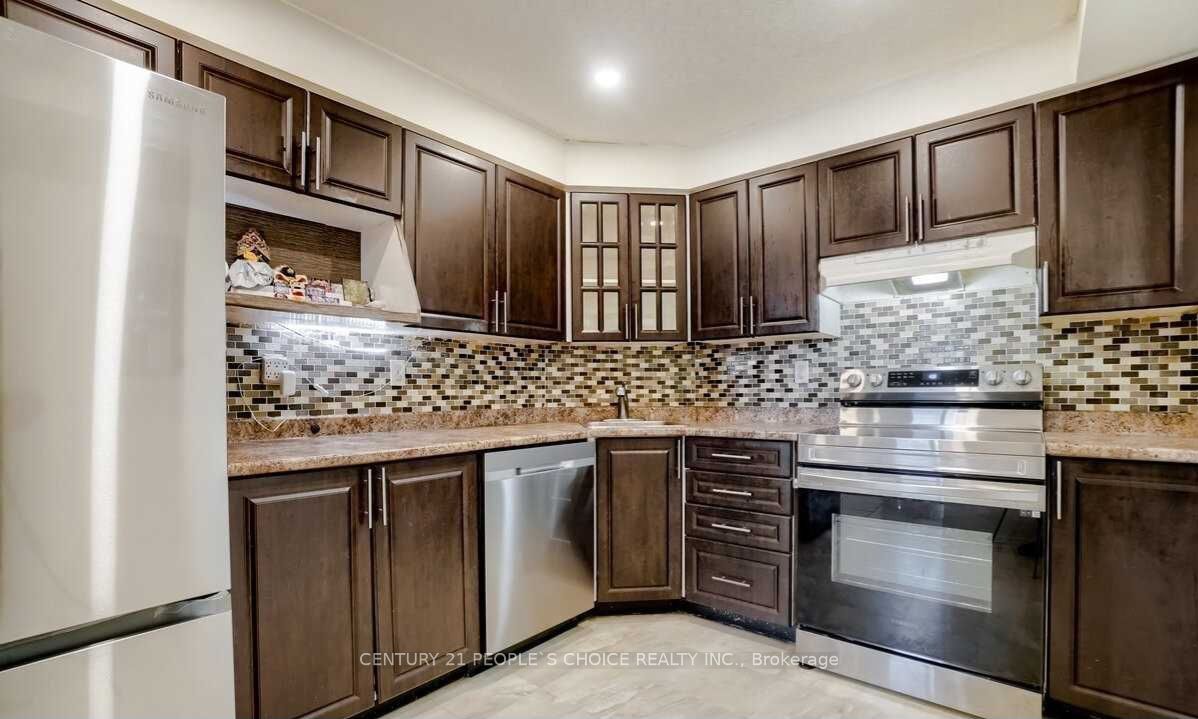 Photo 4 of Unit 411, 41 Markbrook Lane, Etobicoke, Mount Olive-Silverstone-Jamestown — HOMEH