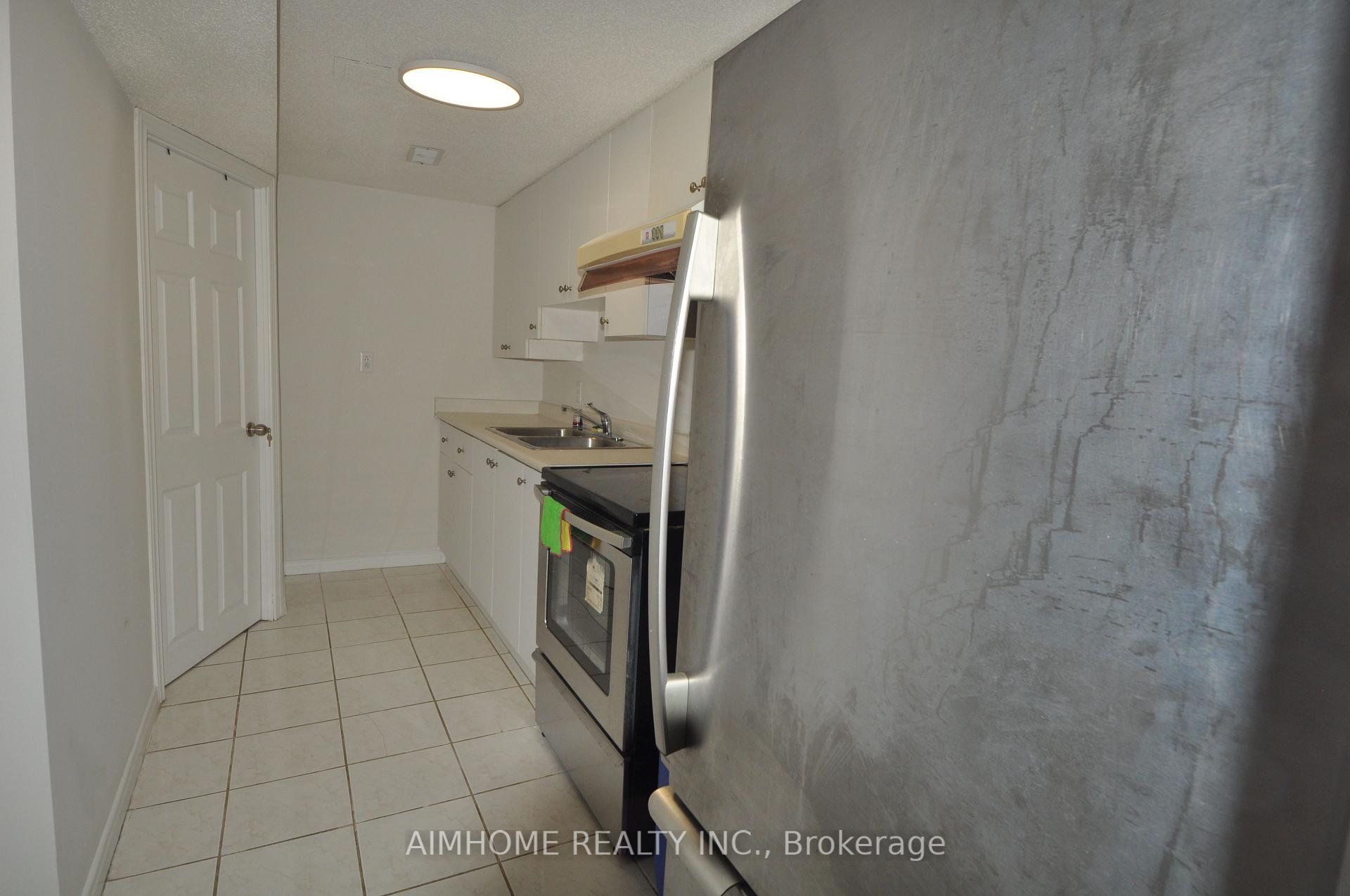 Photo 4 of 175 Milliken Meadows Drive, Markham, Milliken Mills West — HOMEH