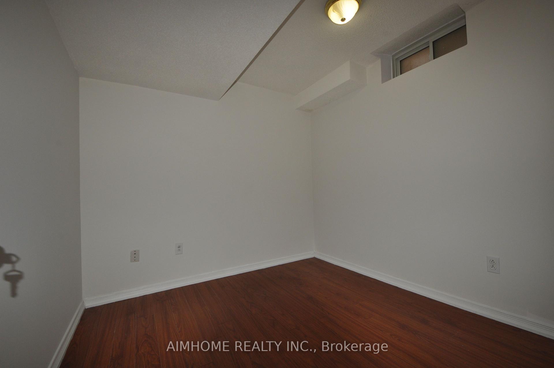 Photo 6 of 175 Milliken Meadows Drive, Markham, Milliken Mills West — HOMEH