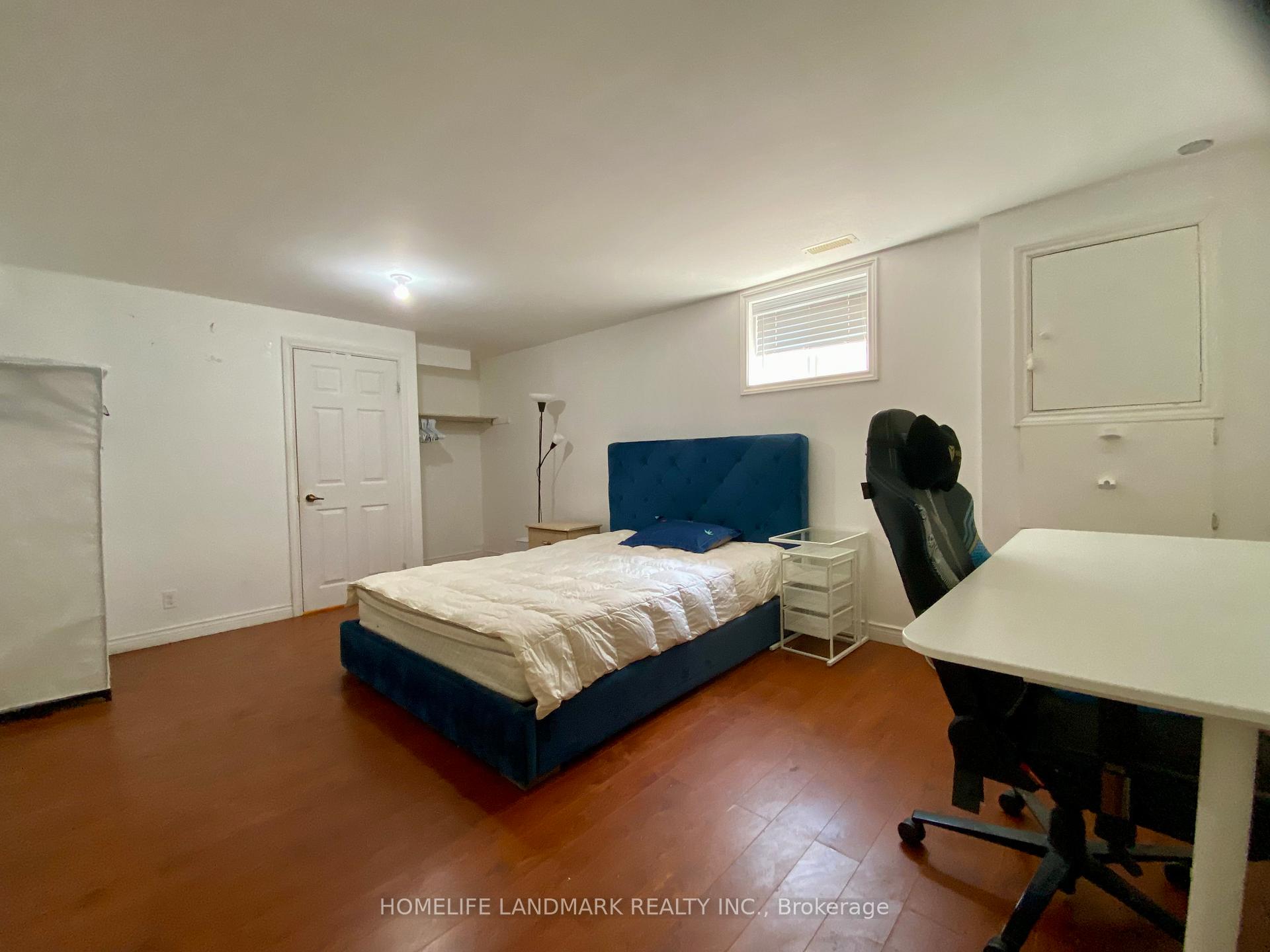Photo 4 of Unit Room D Basement, 3371 Cider Mill Place, Mississauga, Erin Mills — HOMEH