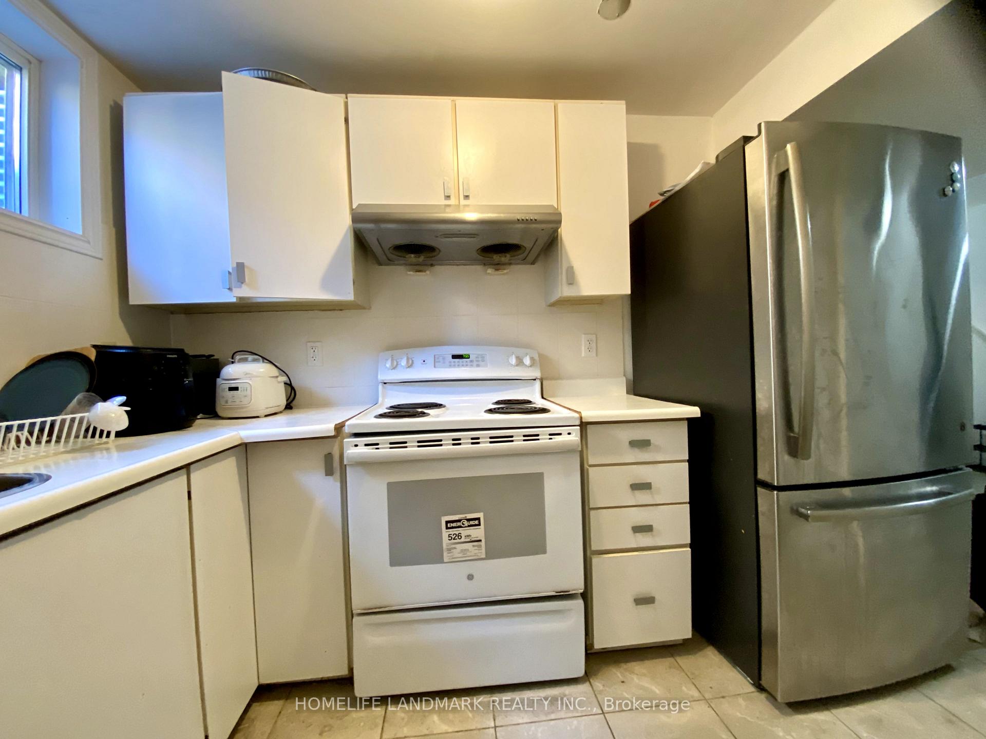 Photo 2 of Unit Room D Basement, 3371 Cider Mill Place, Mississauga, Erin Mills — HOMEH