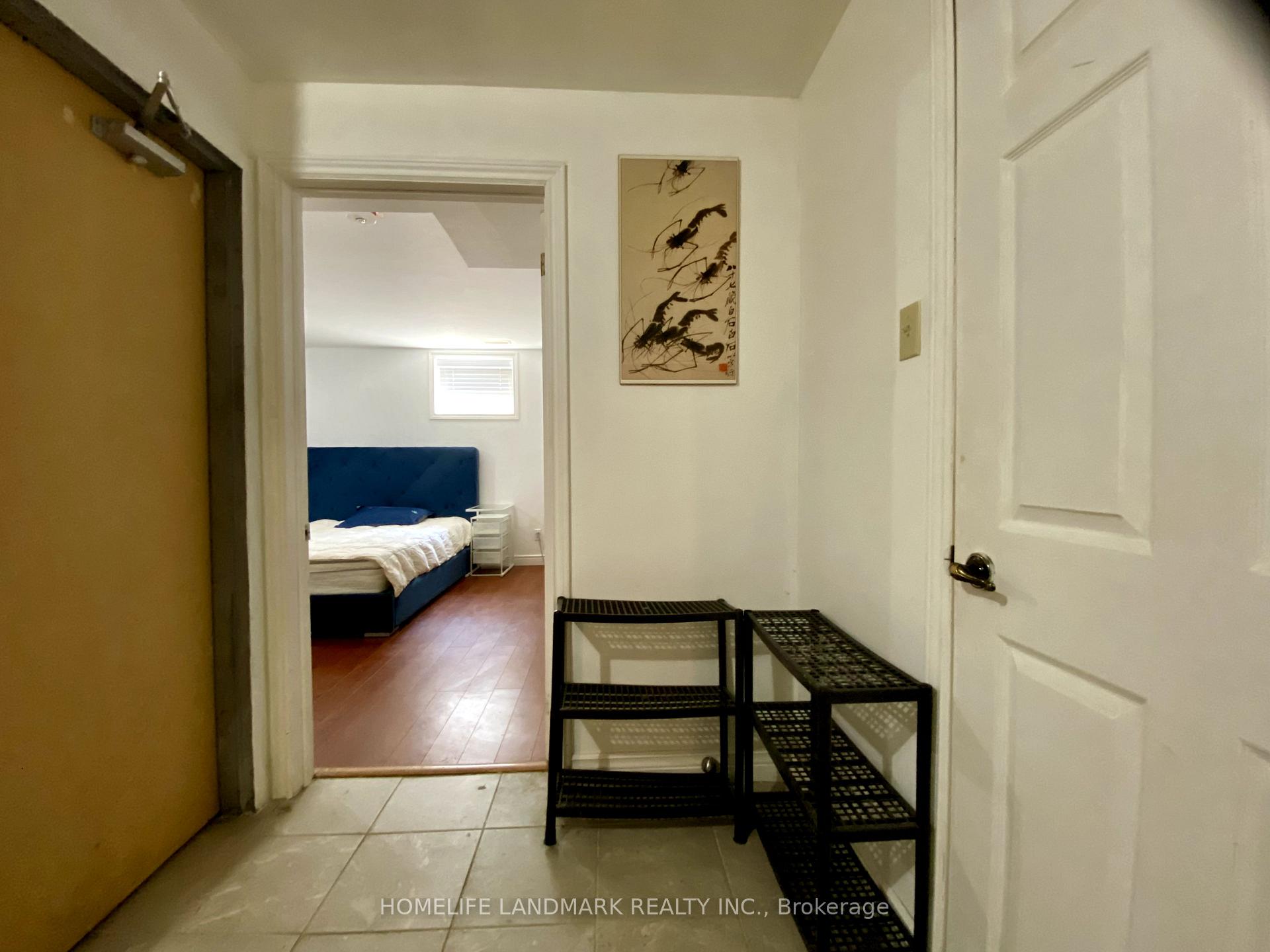 Photo 9 of Unit Room D Basement, 3371 Cider Mill Place, Mississauga, Erin Mills — HOMEH