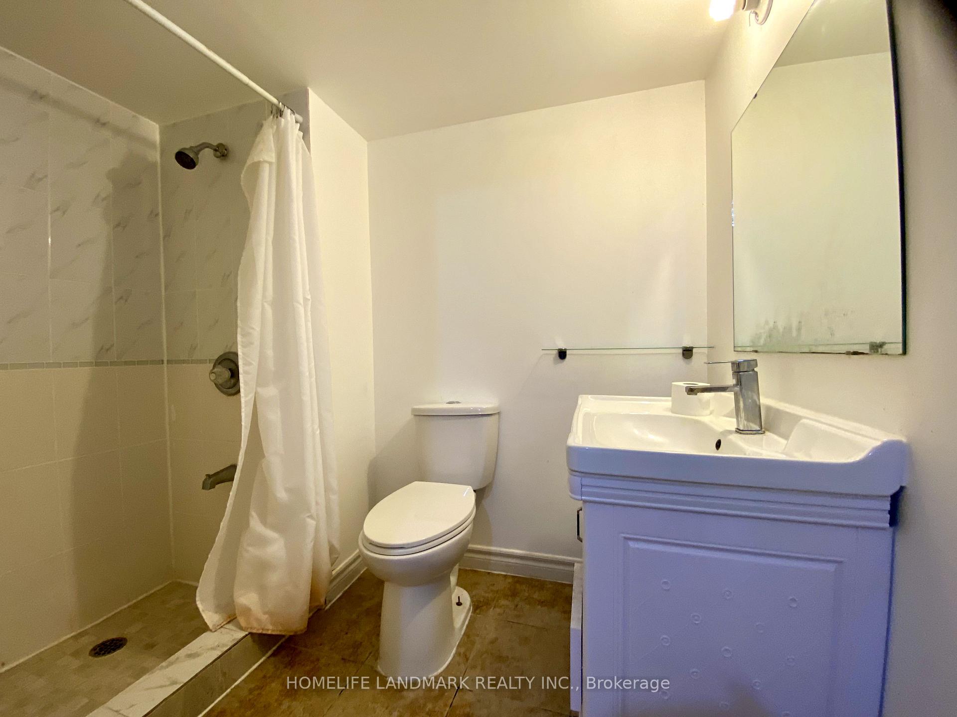 Photo 5 of Unit Room D Basement, 3371 Cider Mill Place, Mississauga, Erin Mills — HOMEH