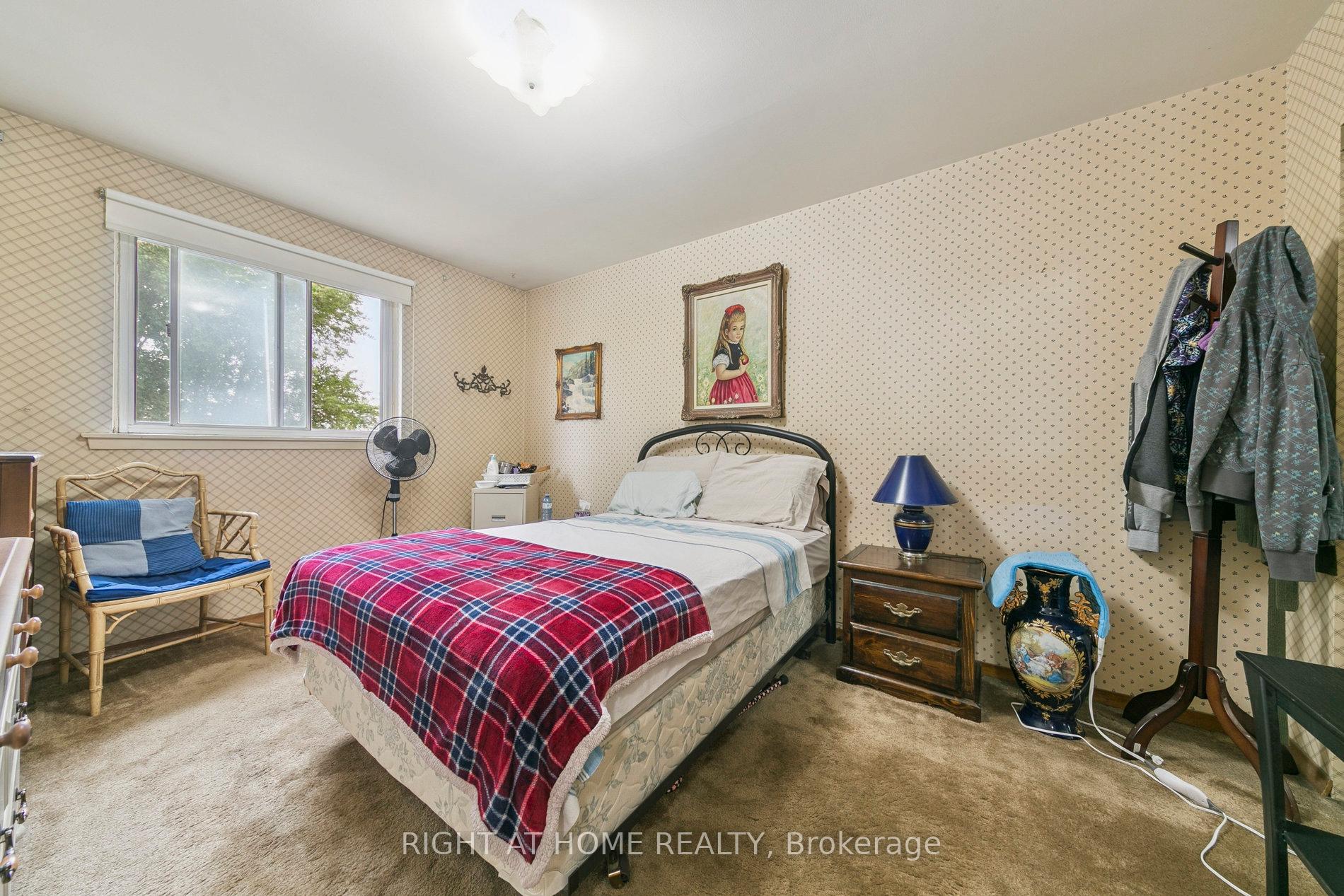 Photo 22 of 932 Flagship Drive, Mississauga, Applewood — HOMEH
