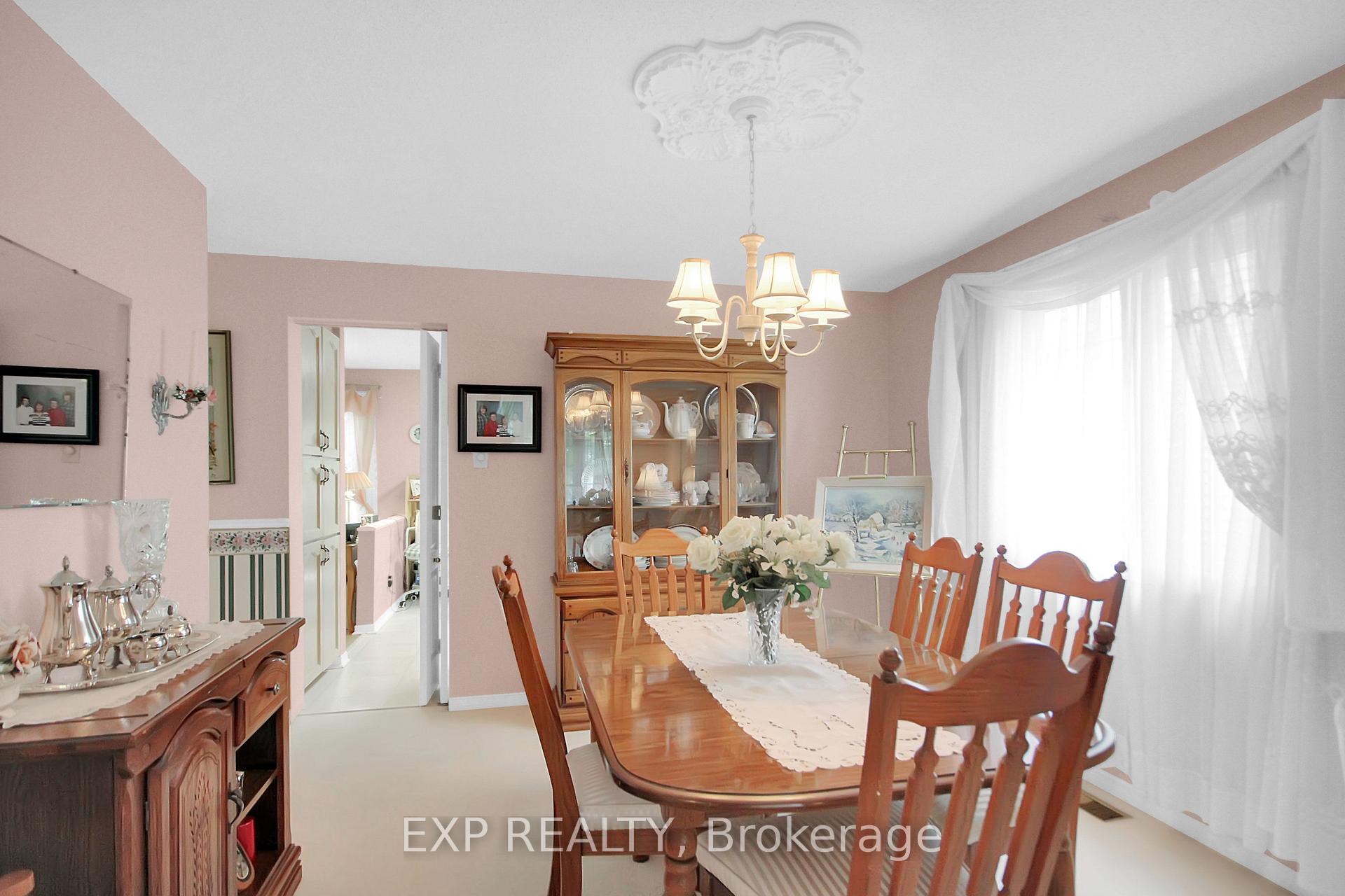 Photo 7 of 2104 Gardenway Drive, Ottawa, Fallingbrook/Gardenway South — HOMEH