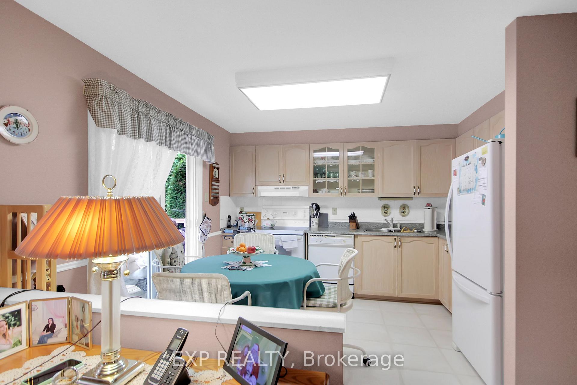 Photo 8 of 2104 Gardenway Drive, Ottawa, Fallingbrook/Gardenway South — HOMEH