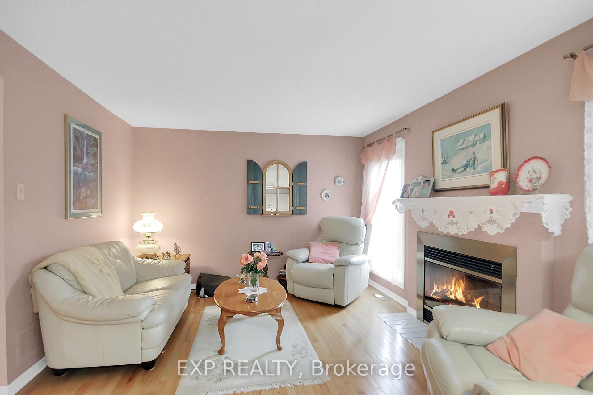 Photo 9 of 2104 Gardenway Drive, Ottawa, Fallingbrook/Gardenway South — HOMEH