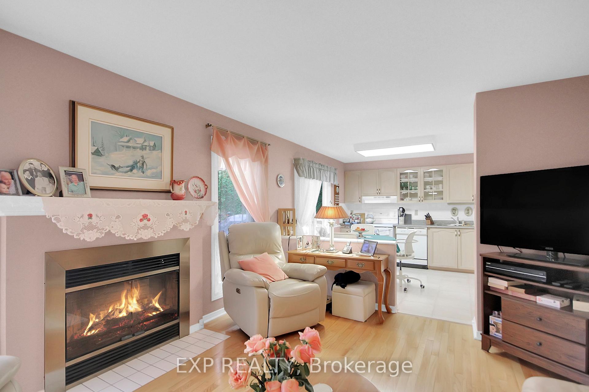 Photo 10 of 2104 Gardenway Drive, Ottawa, Fallingbrook/Gardenway South — HOMEH