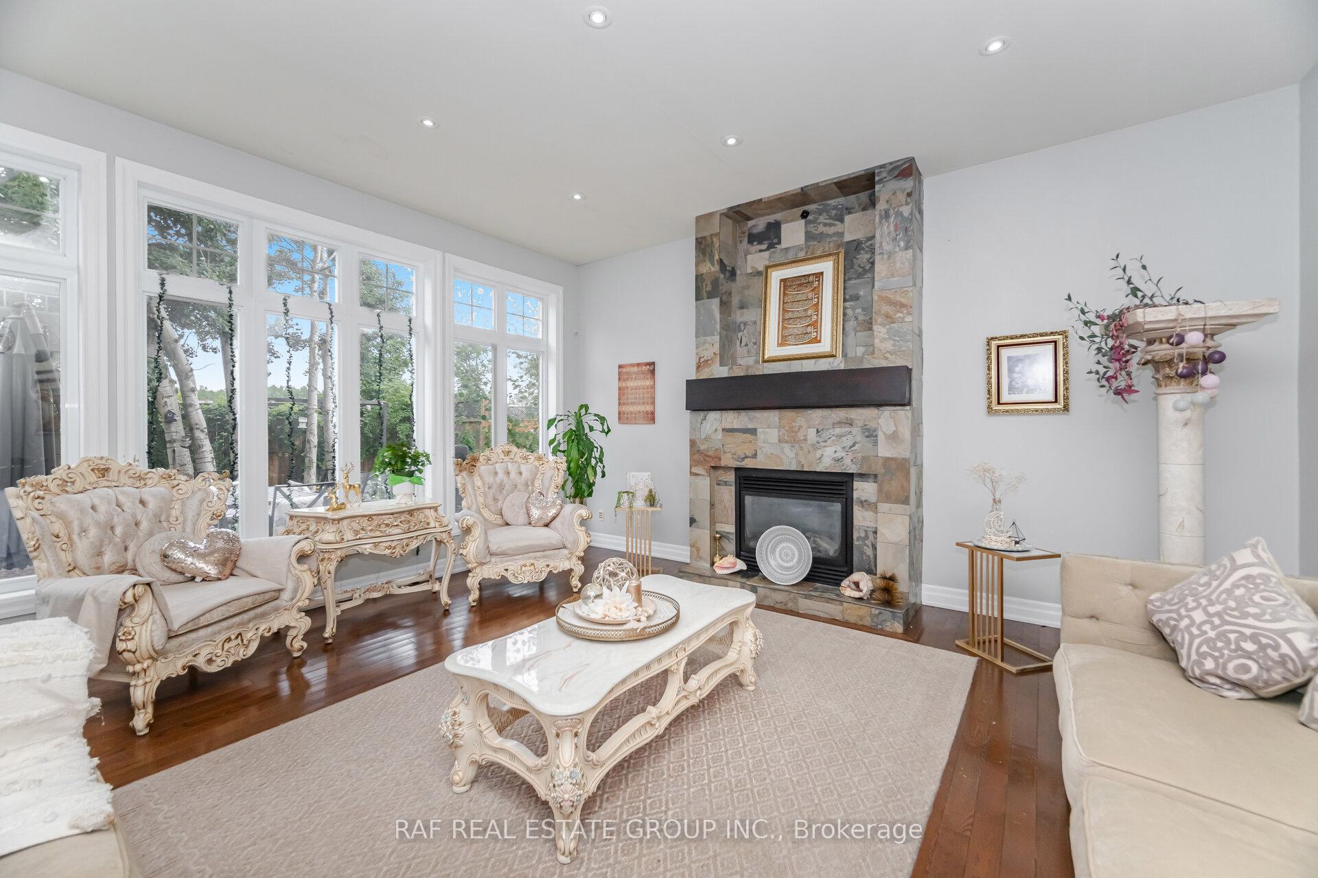 Photo 15 of 7798 Spring Blossom Drive, Niagara Falls, Ascot — HOMEH
