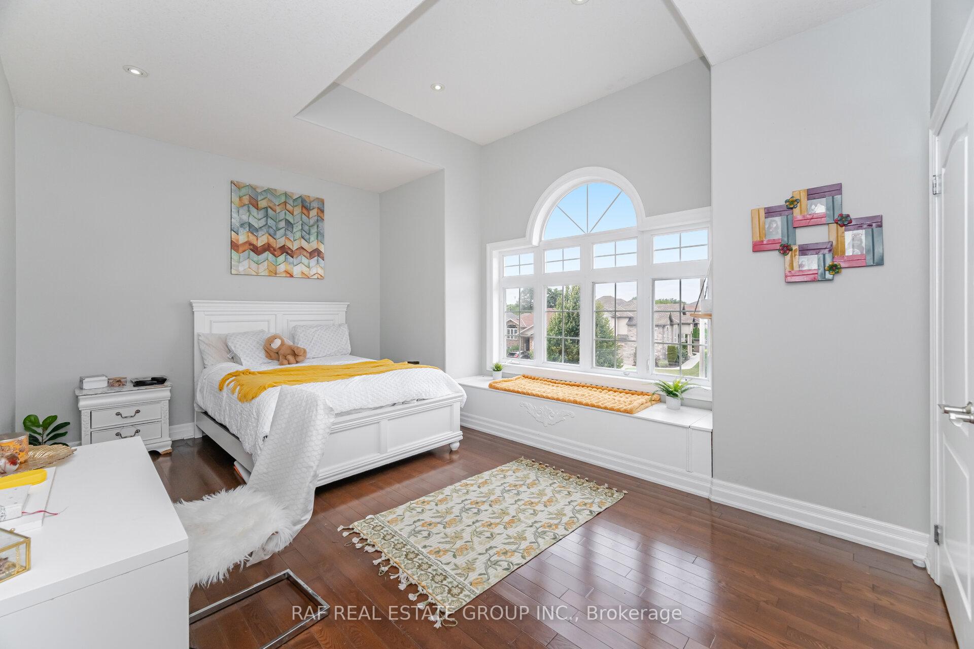 Photo 35 of 7798 Spring Blossom Drive, Niagara Falls, Ascot — HOMEH