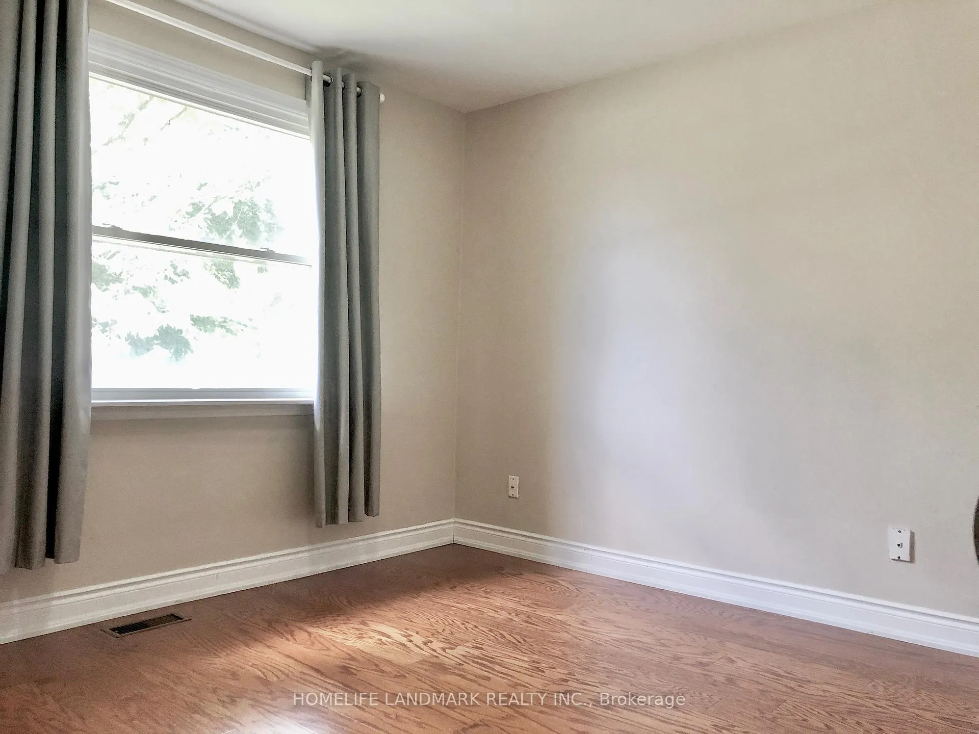 Photo 7 of Unit Main, 529 Third Line, Oakville, West — HOMEH