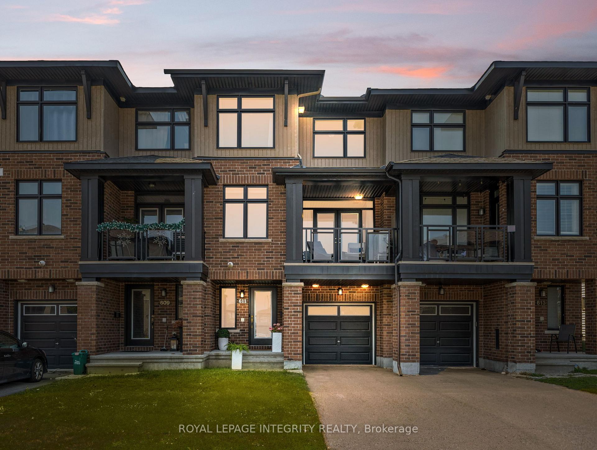Photo 1 of 611 Compass Street, Ottawa, Mer Bleue/Bradley Estates/Anderson Park — HOMEH
