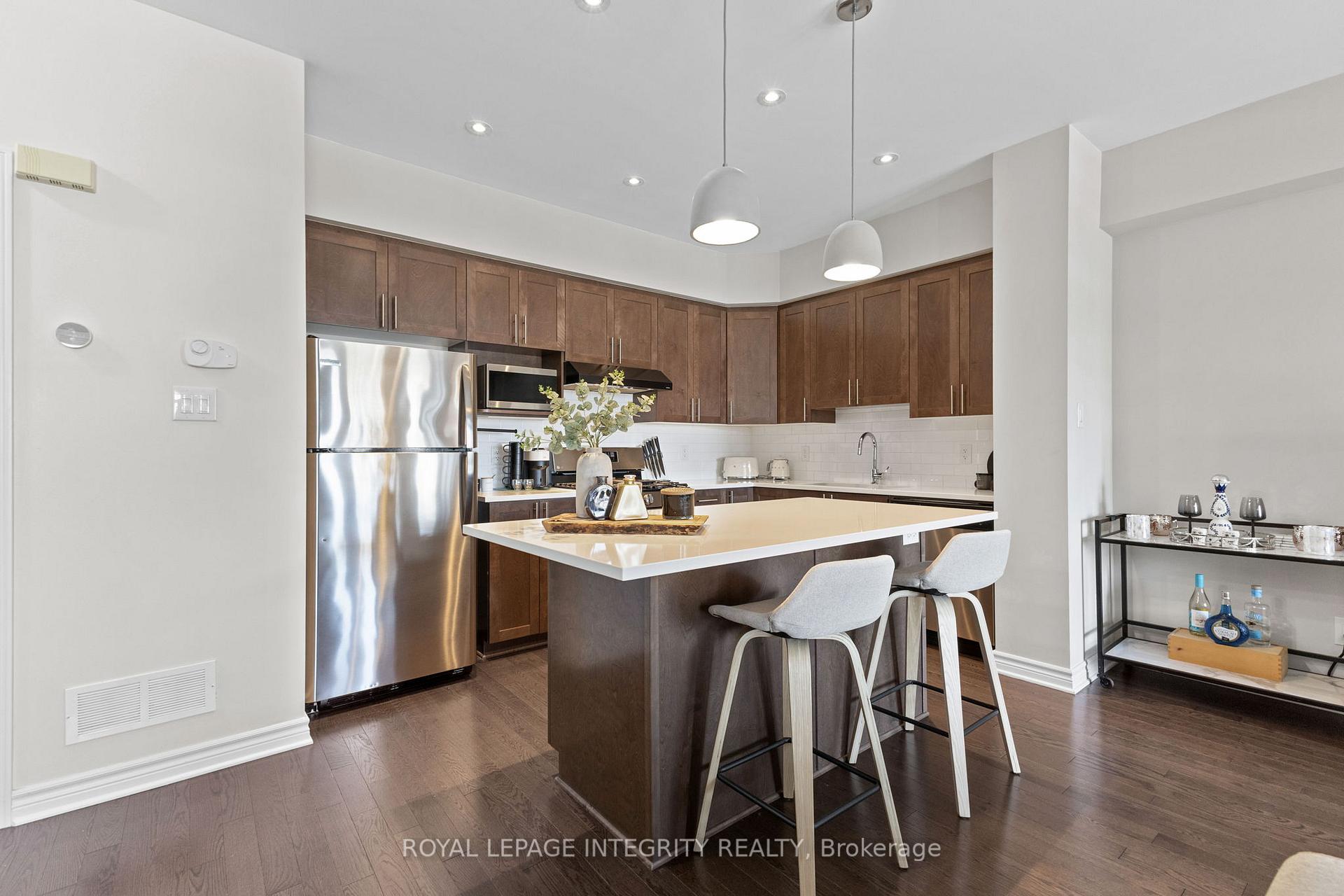 Photo 8 of 611 Compass Street, Ottawa, Mer Bleue/Bradley Estates/Anderson Park — HOMEH