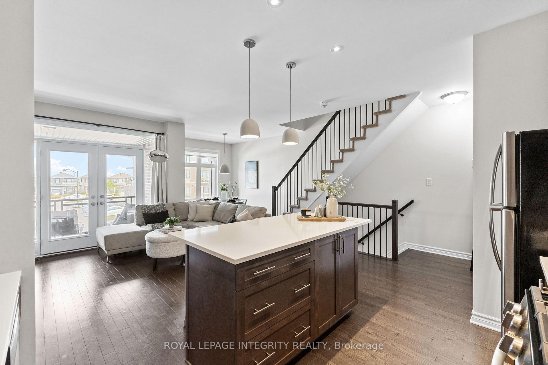 Photo 9 of 611 Compass Street, Ottawa, Mer Bleue/Bradley Estates/Anderson Park — HOMEH