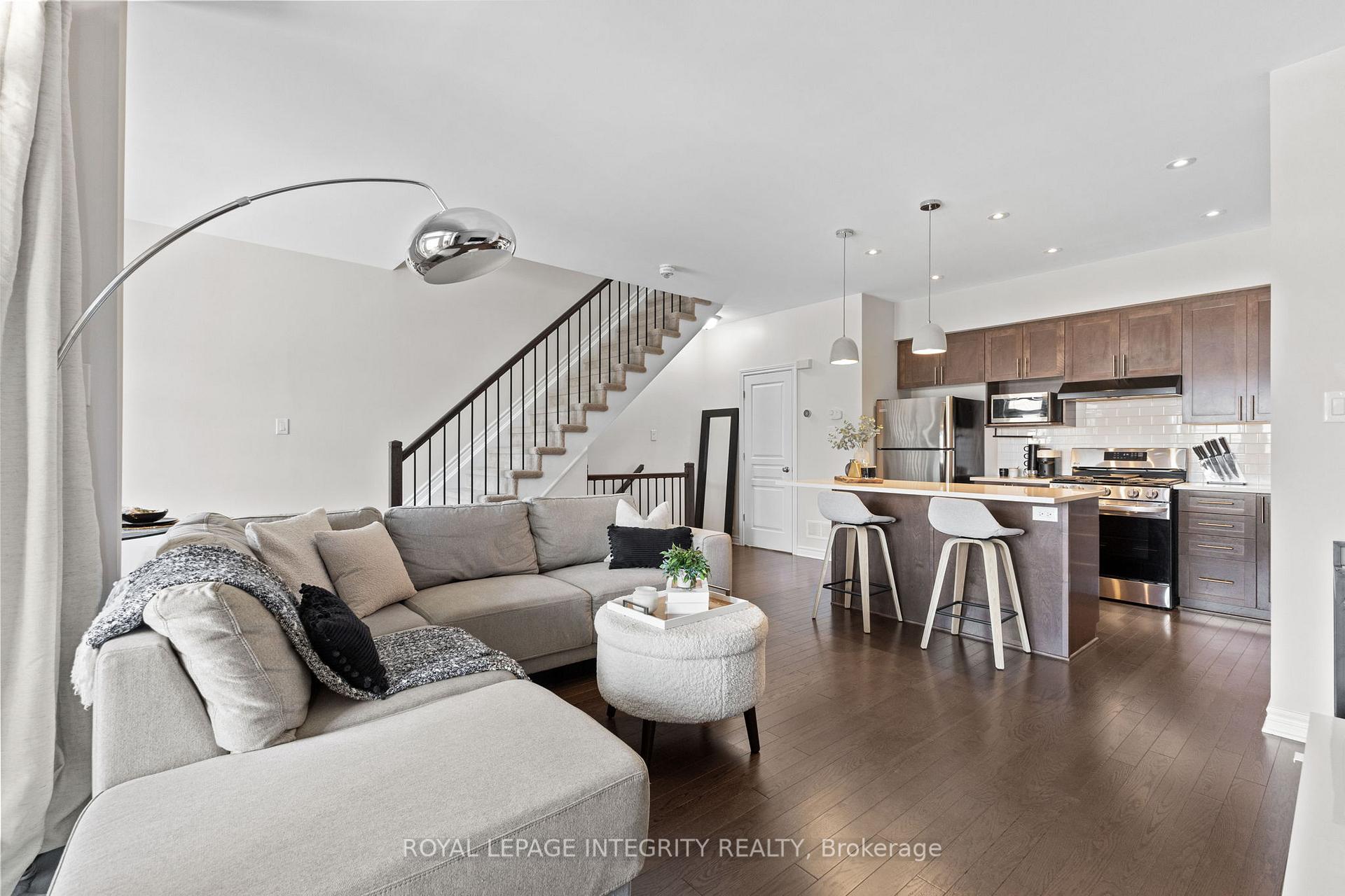 Photo 12 of 611 Compass Street, Ottawa, Mer Bleue/Bradley Estates/Anderson Park — HOMEH