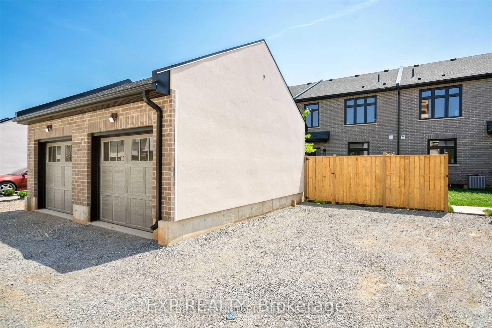 Photo 24 of 141 Summersides Boulevard, Pelham, Fonthill — HOMEH
