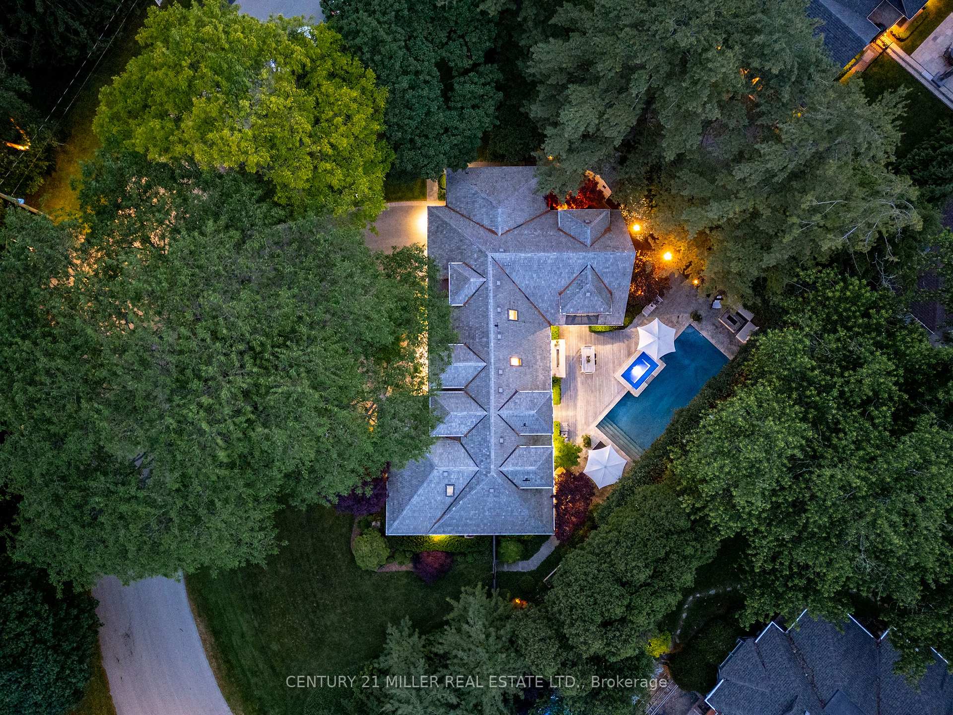 Photo 6 of 243 Alscot Crescent, Oakville, Morrison — HOMEH